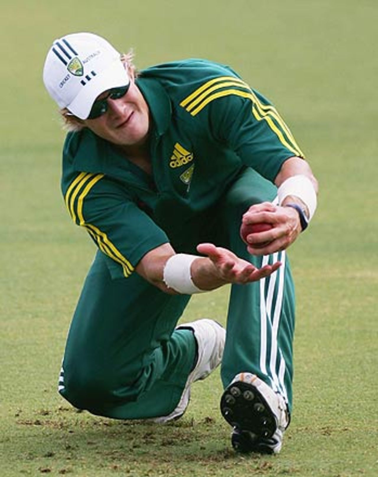 Shane Watson goes through the fielding drills in the nets ahead of the first Test against West Indies, Allan Border Field, Brisbane, October 31, 2005