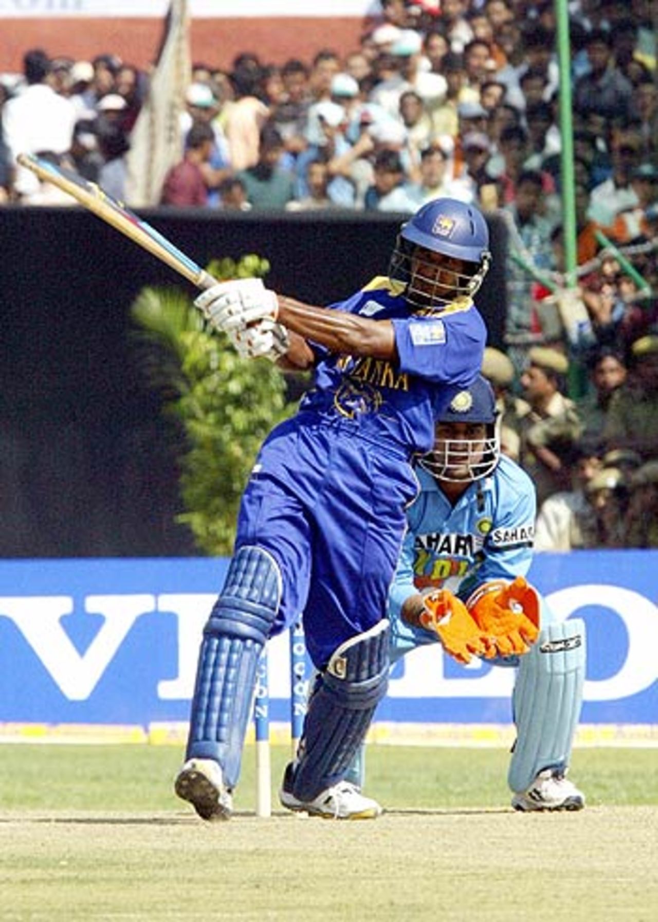 Kumar Sangakkara pulls during his century, India v Sri Lanka, 3rd ODI, Jaipur, October 31, 2005