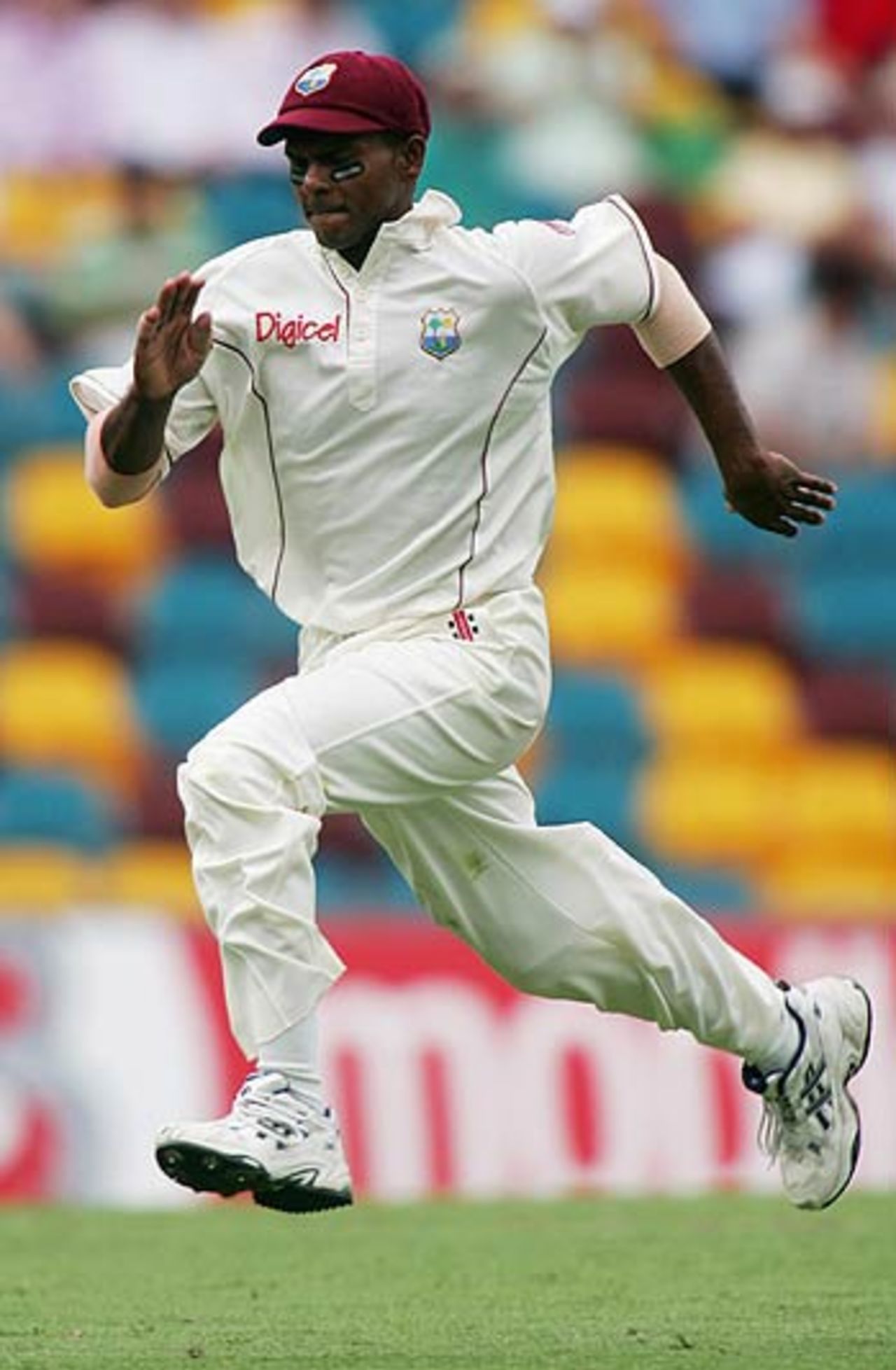 Shivnarine Chanderpaul chases after a ball, Australia v West Indies, 1st Test, Brisbane, 1st day, November 3, 2005