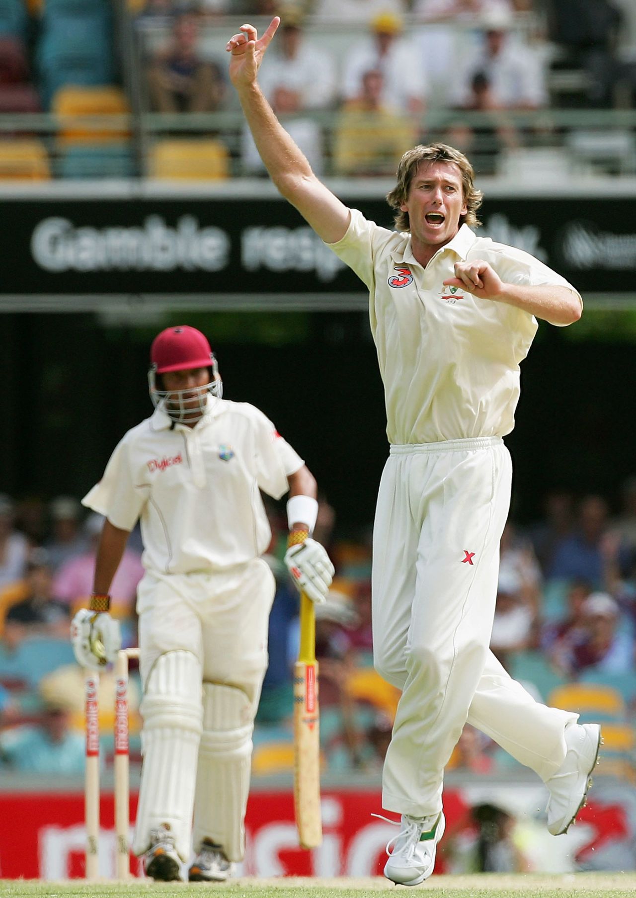 Glenn McGrath appeals against Ramnaresh Sarwan, 1st Test, Brisbane, 2nd day, November 4, 2005