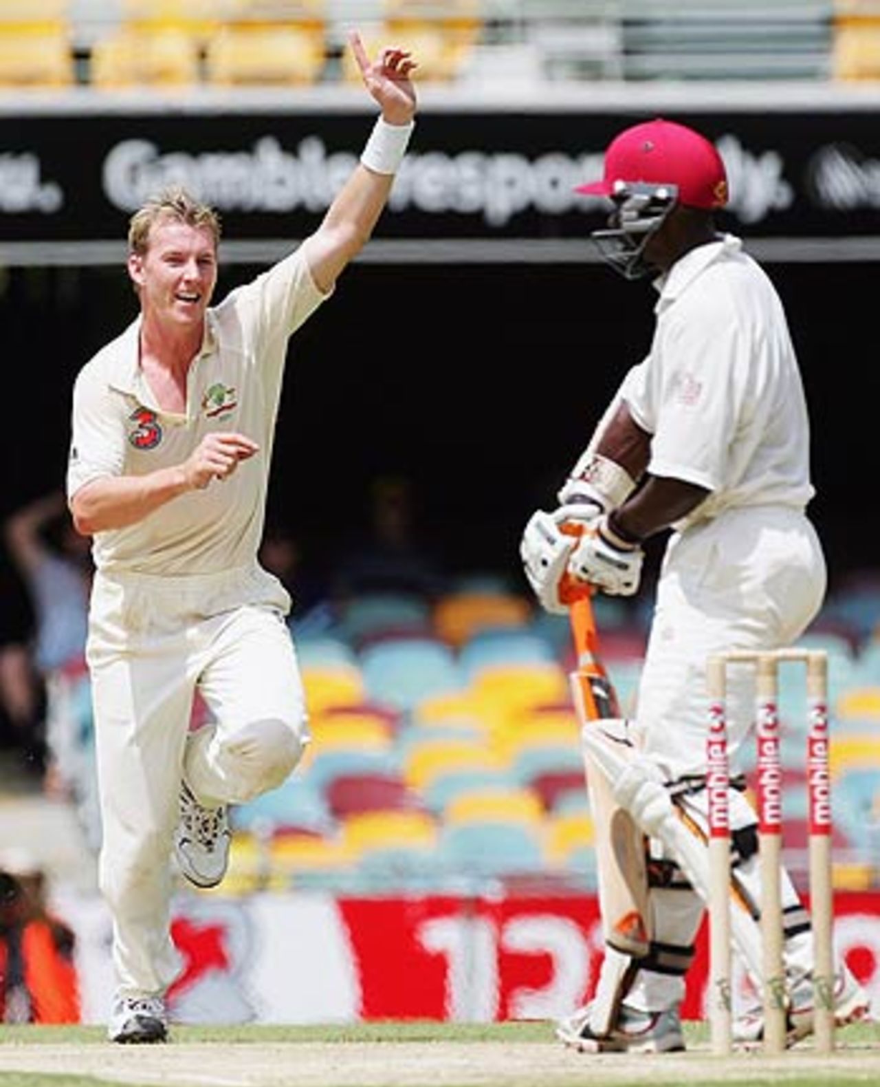 Brett Lee has Devon Smith caught by Shane Warne, 1st Test, Brisbane, 4th day, November 5, 2005