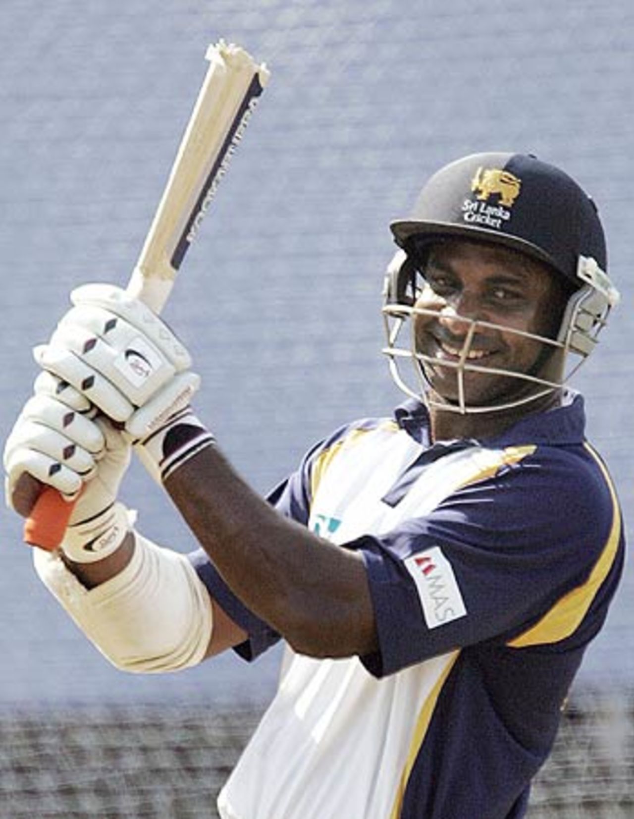 Sanath Jayasuriya has decided that half a bat is all he needs, Baroda, November 11, 2005