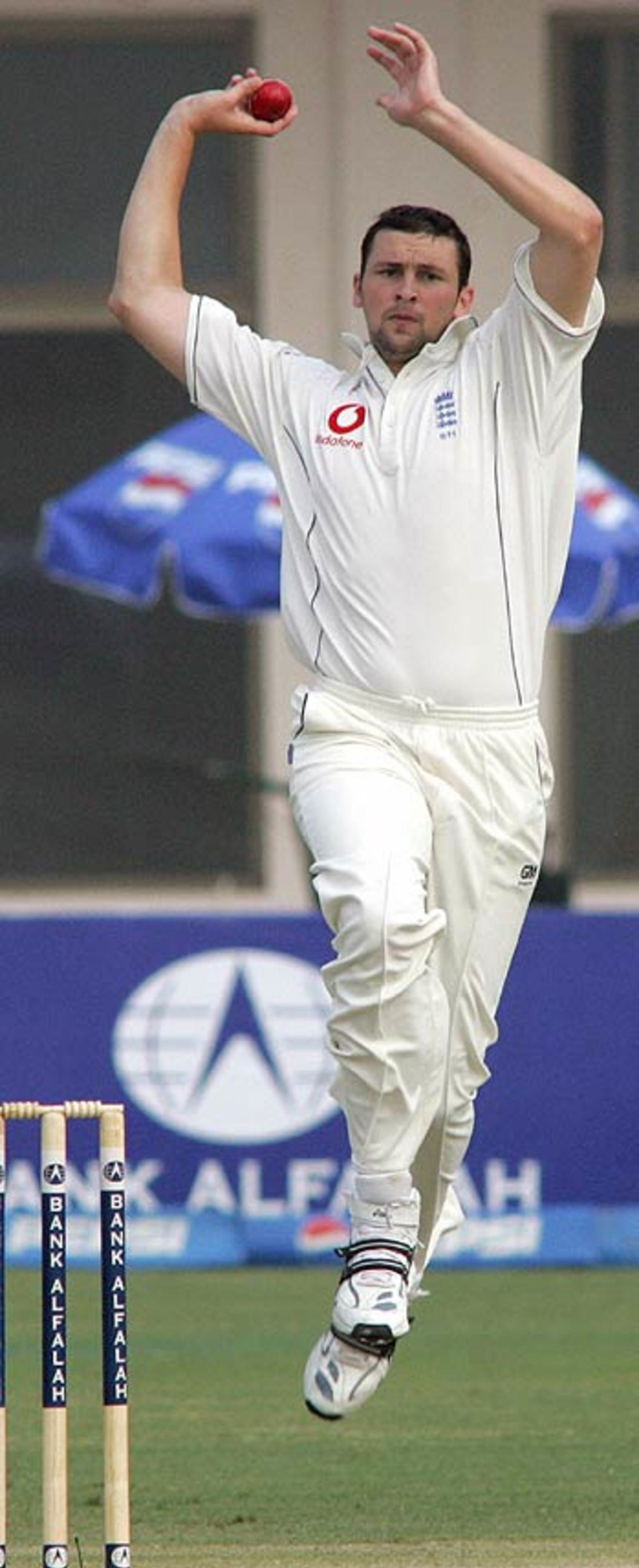 Steve Harmison bowls in the first Test at Multan, Pakistan v England, 1st Test, Multan, November 12, 2005