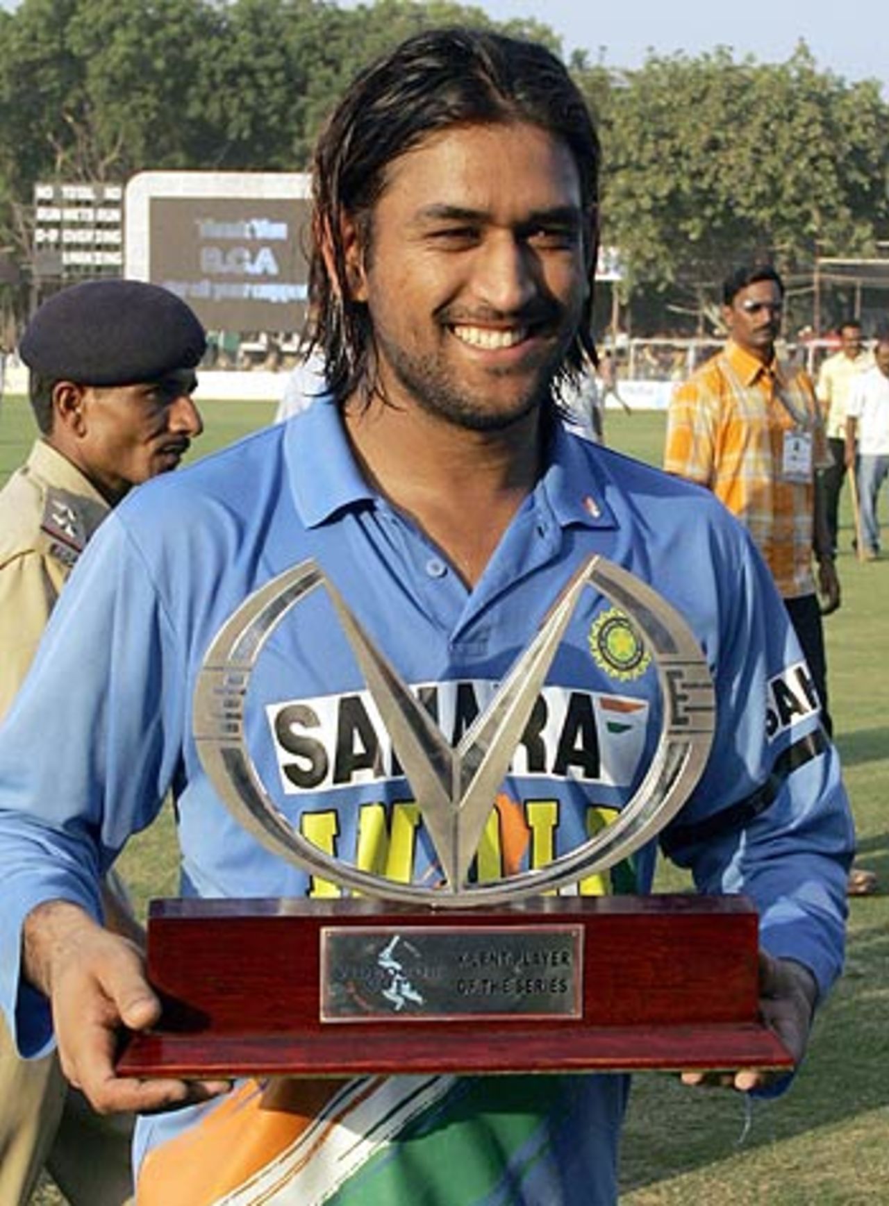 Mahendra Singh Dhoni's heroics with bat and glove earned him the Man of the Series award, India v Sri Lanka, 7th ODI, Baroda, November 12, 2005