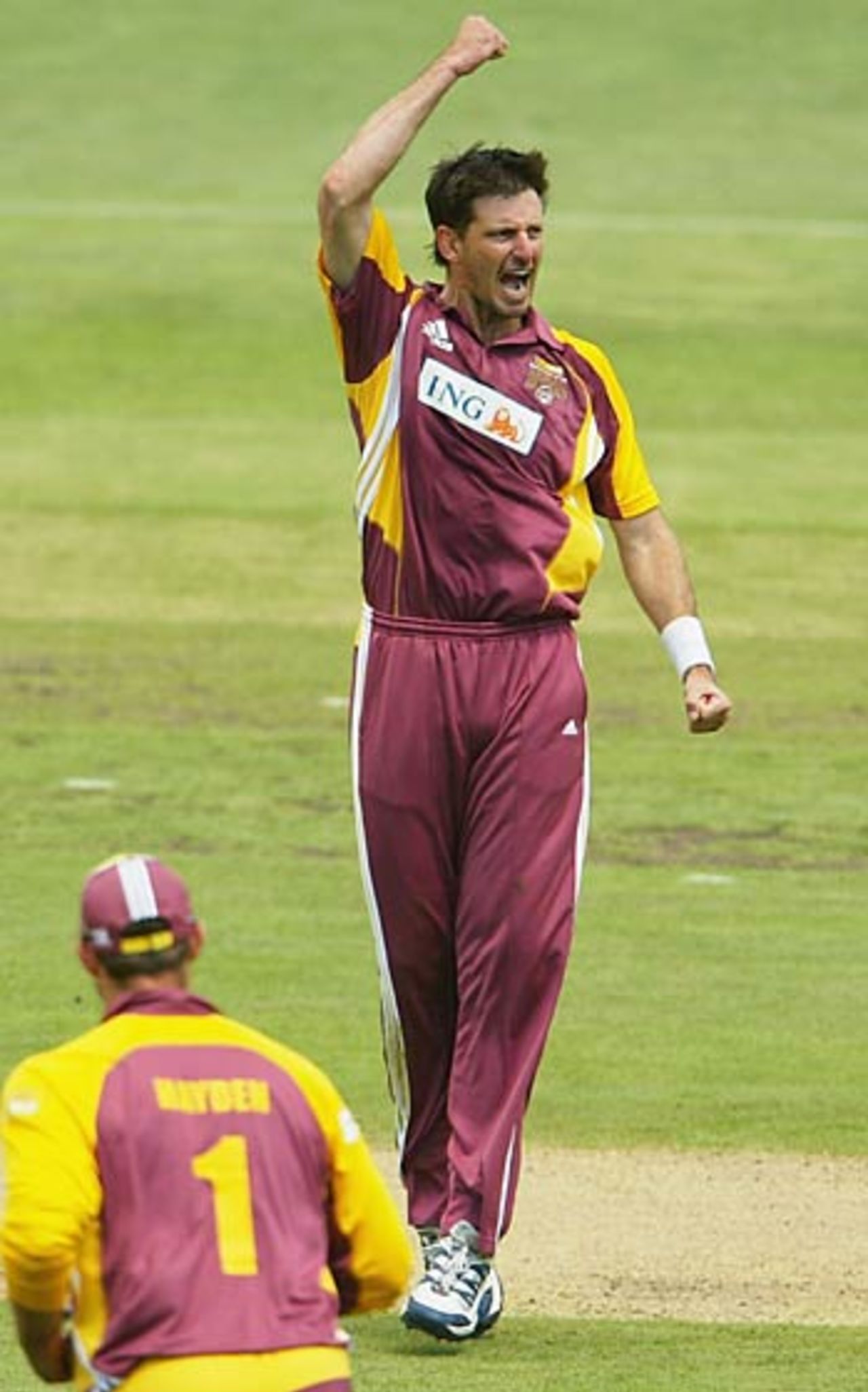 Michael Kasprowicz celebrates the dismissal of Michael Clarke, New South Wales v Queensland, Sydney, November 13, 2005