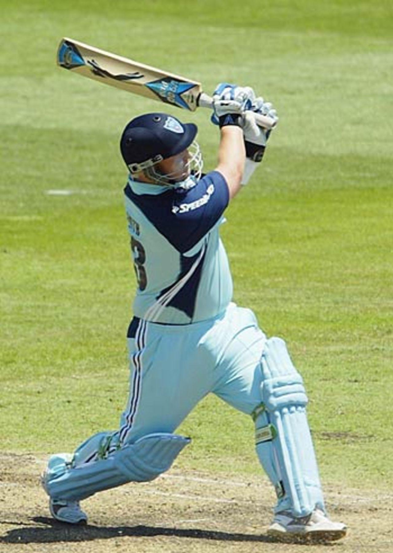 Daniel Smith hits out, New South Wales v Queensland, Sydney, November 13, 2005