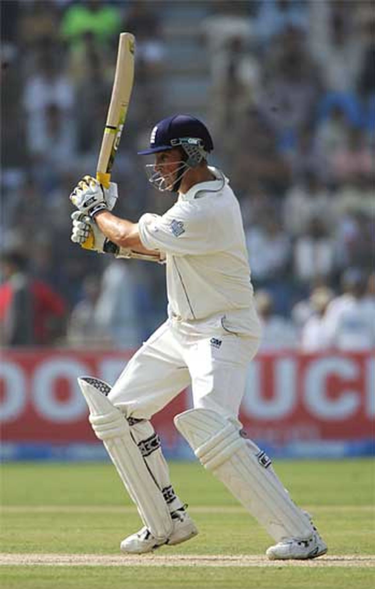 Marcus Trescothick drives through the covers, Pakistan v England, 1st Test, Multan, November 13, 2005
