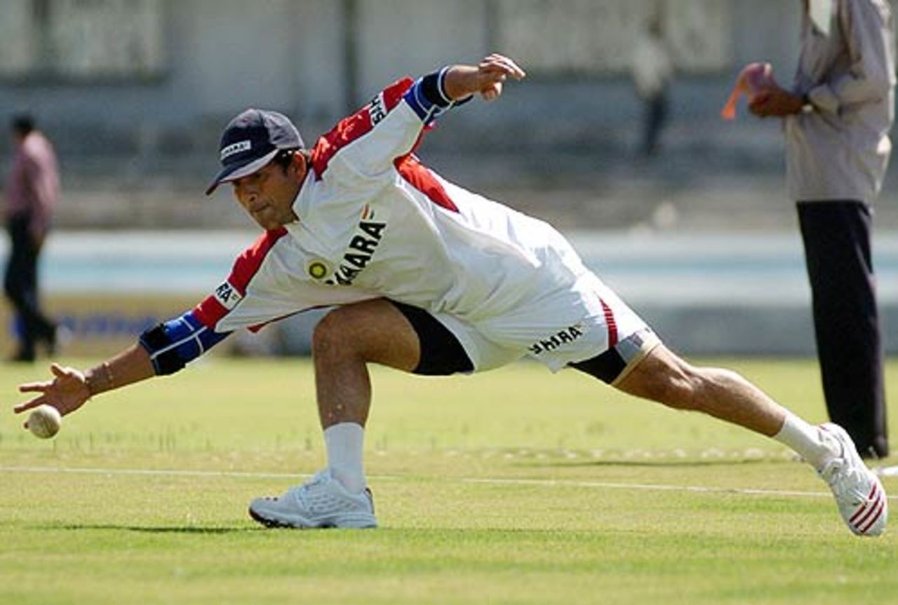Sachin Tendulkar practices his fielding ahead of the 1st ODI against South Africa, Rajiv Gandhi International Stadium, Uppal, Hyderabad, November 15, 2005