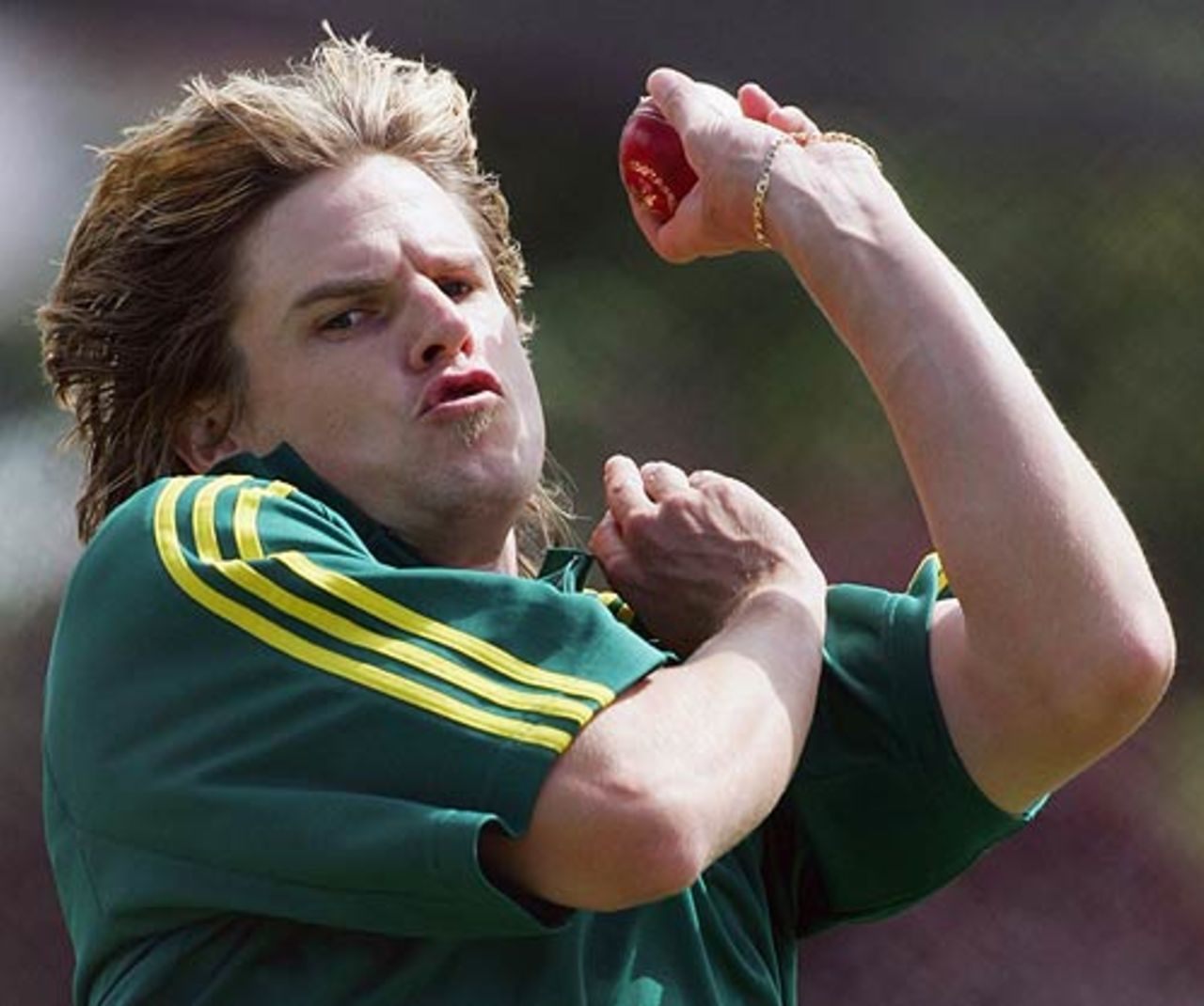 Nathan Bracken bowls in the nets, Bellerive Oval, Hobart, November 16, 2005