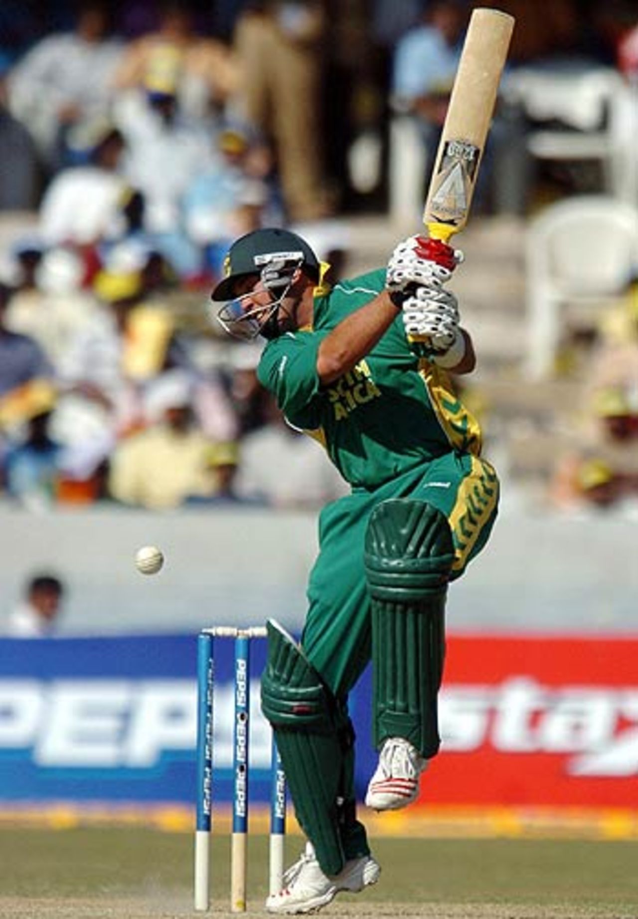 Jacques Kallis' unbeaten 68 took South Africa to a 5-wicket win over India, India v South Africa, 1st ODI, Hyderabad, November 16, 2005