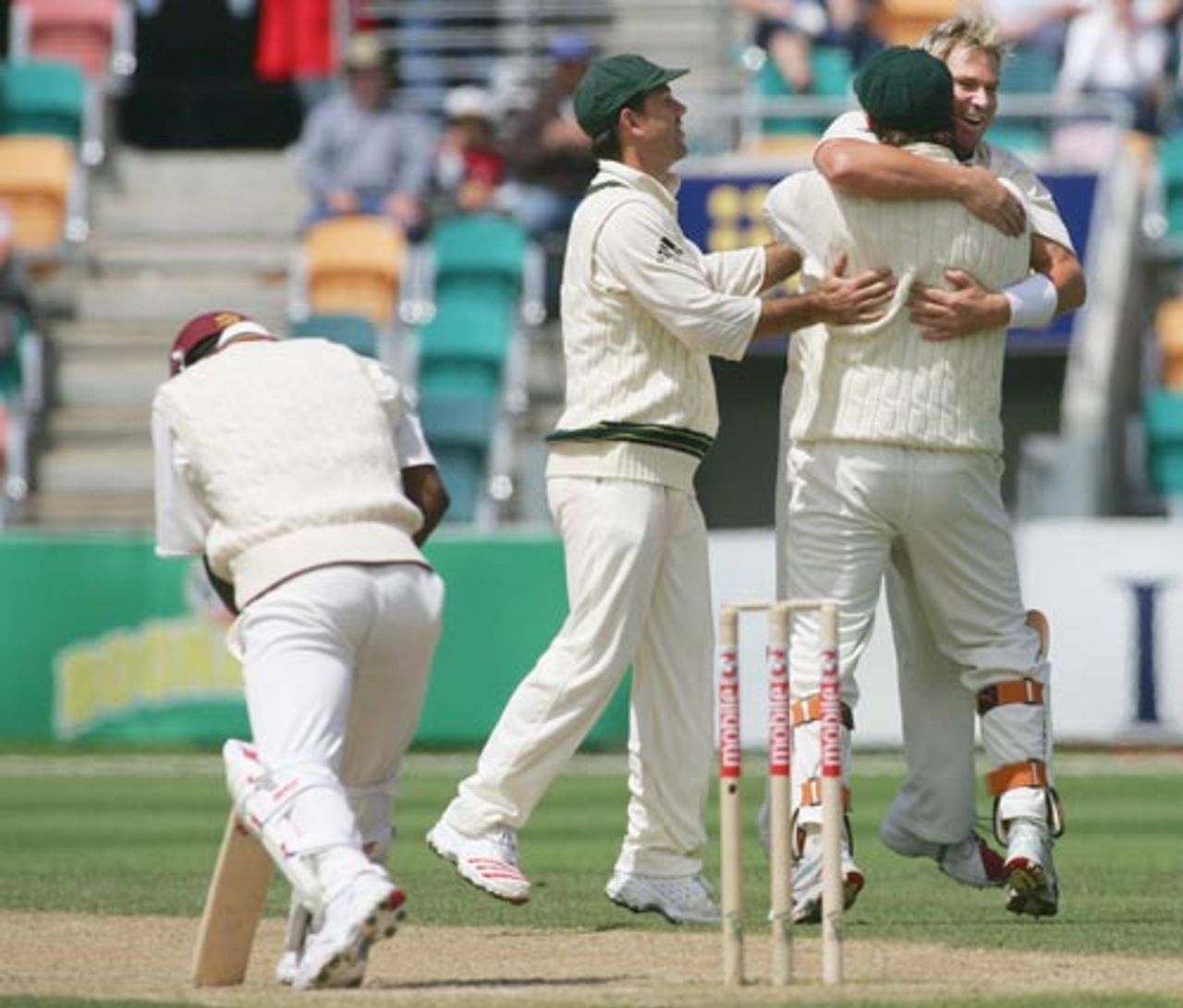 The Australians celebrate as Brian Lara is given out caught behind, Australia v West Indies, 2nd Test, Hobart, 4th day, November 20, 2005