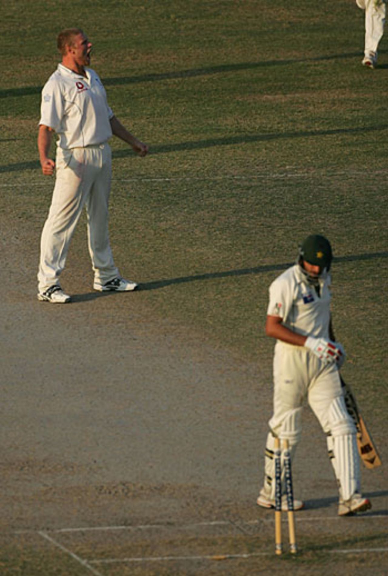 Two in two - Andrew Flintoff roars as Shahid Afridi departs first ball, Pakistan v England, 2nd Test, 23 November 2005