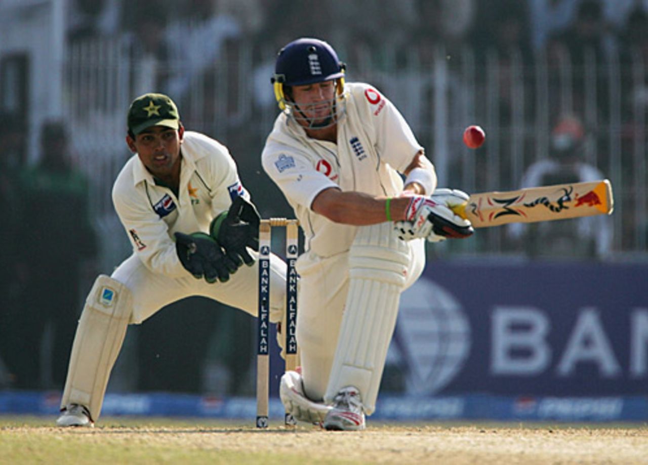 Kevin Pietersen sweeps watchfully, Pakistan v England, 2nd Test, Faisalabad, November 24, 2005