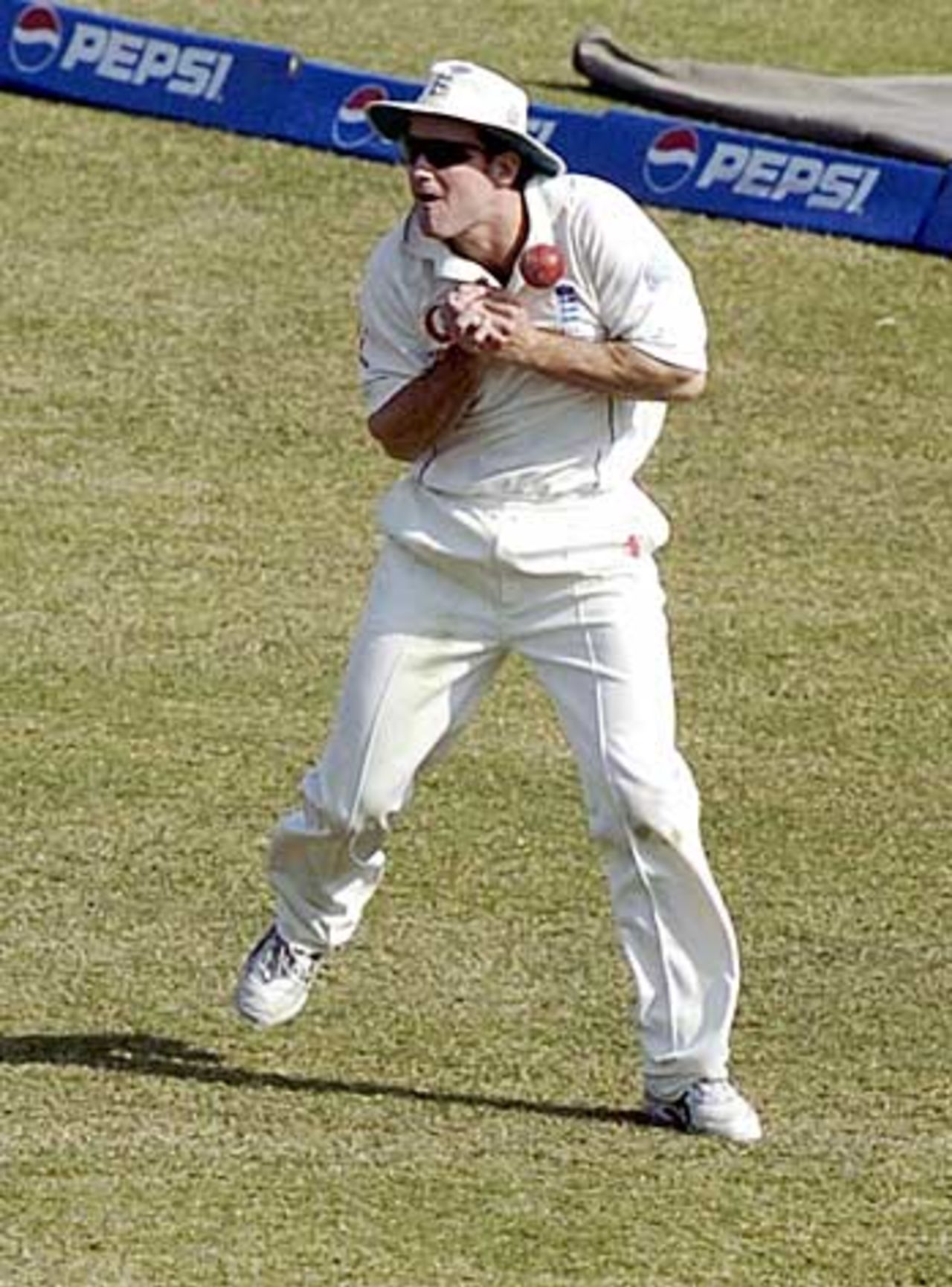 Andrew Strauss drops Inzamam-ul-Haq in the deep, Pakistan v England, 2nd Test, Faisalabad, November 24, 2005