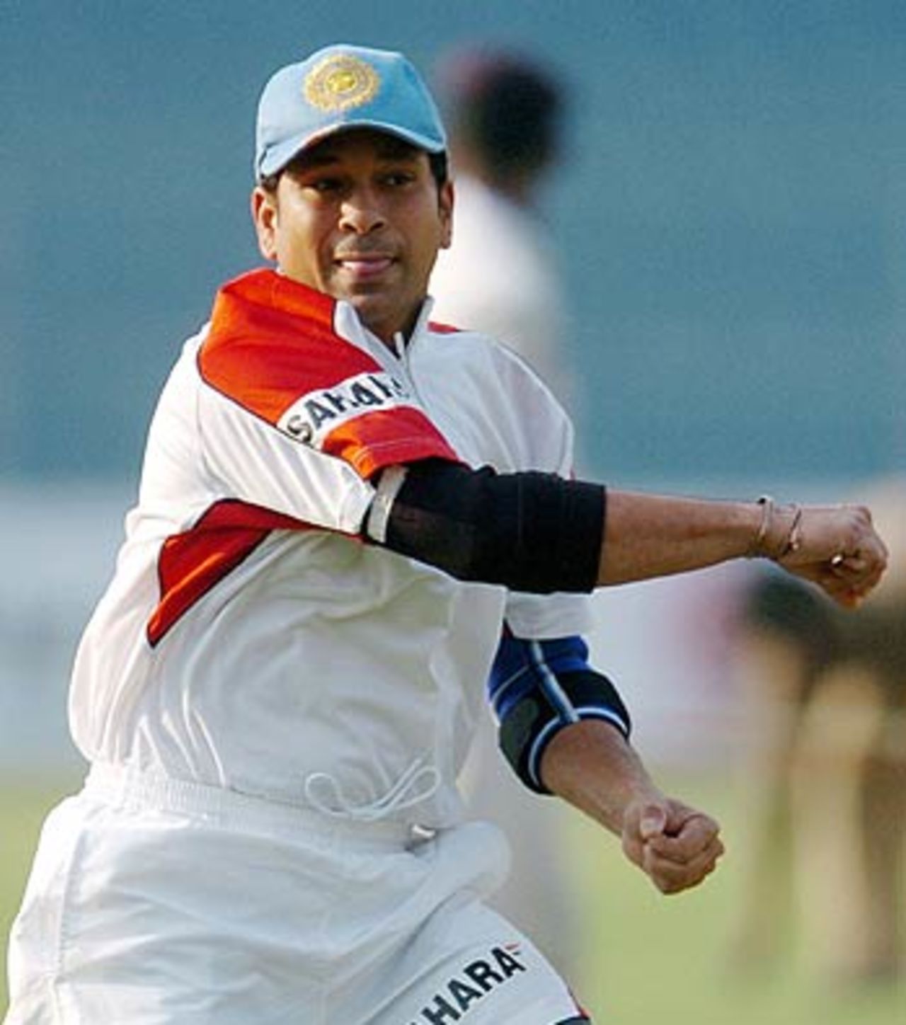 Sachin Tendulkar participates in a fielding session ahead of the 4th ODI against South Africa, Eden Gardens, Kolkata, November 24, 2005