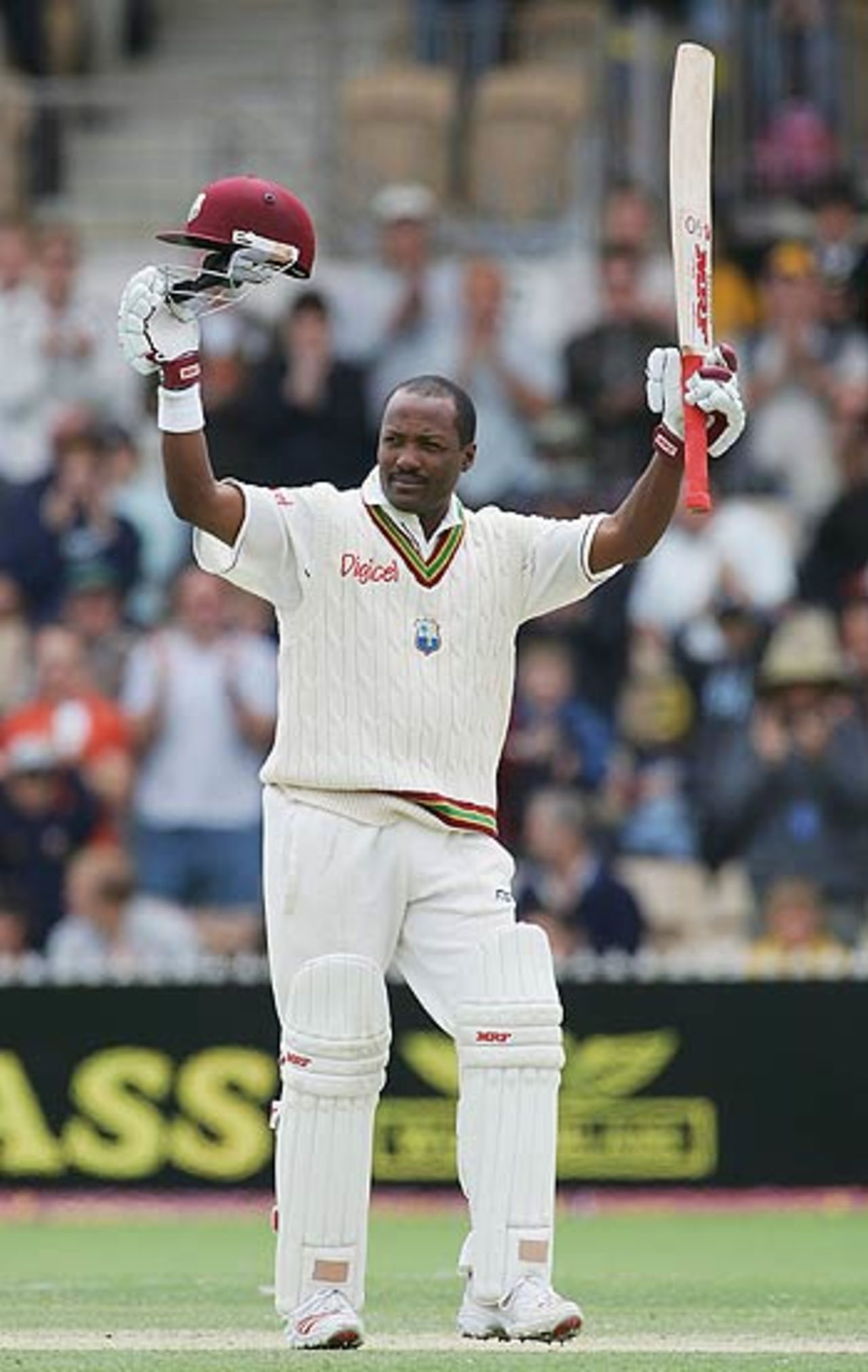 Brian Lara acknowledges the cheers after breaking Allan Border's record of 11,174 Test runs, Australia v West Indies, 3rd Test, Adelaide, 2nd day, November 26, 2005