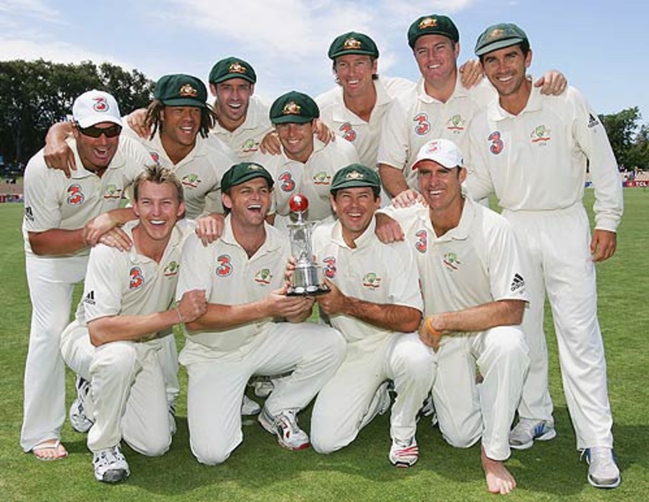 The victorious Australian team with the Sir Frank Worrel Trophy, 3rd Test, Adelaide, 5th day, November 29, 2005