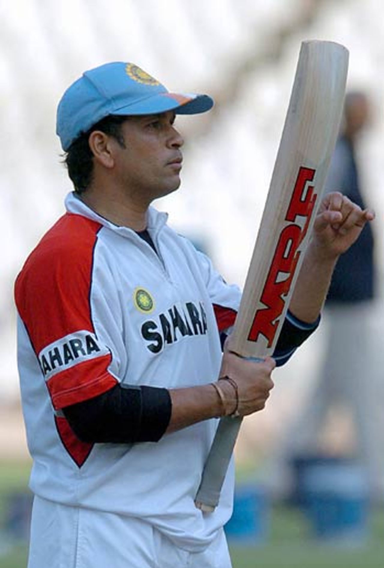 Is this the bat that will get Sachin Tendulkar to his 35th century?, MA Chidambaram stadium, Chennai, November 30, 2005