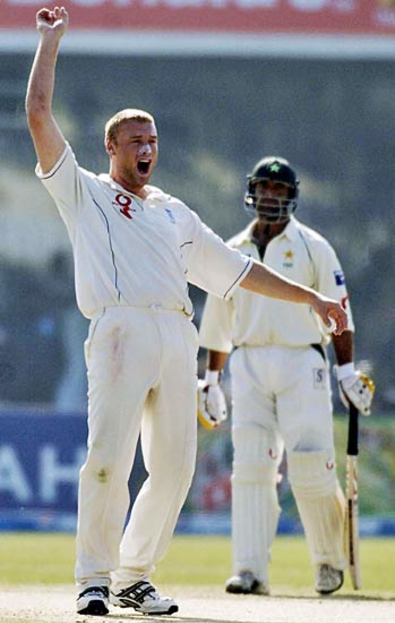 Andrew Flintoff roars an appeal - again in vain, Pakistan v England, 3rd Test, Lahore, December 1, 2005
