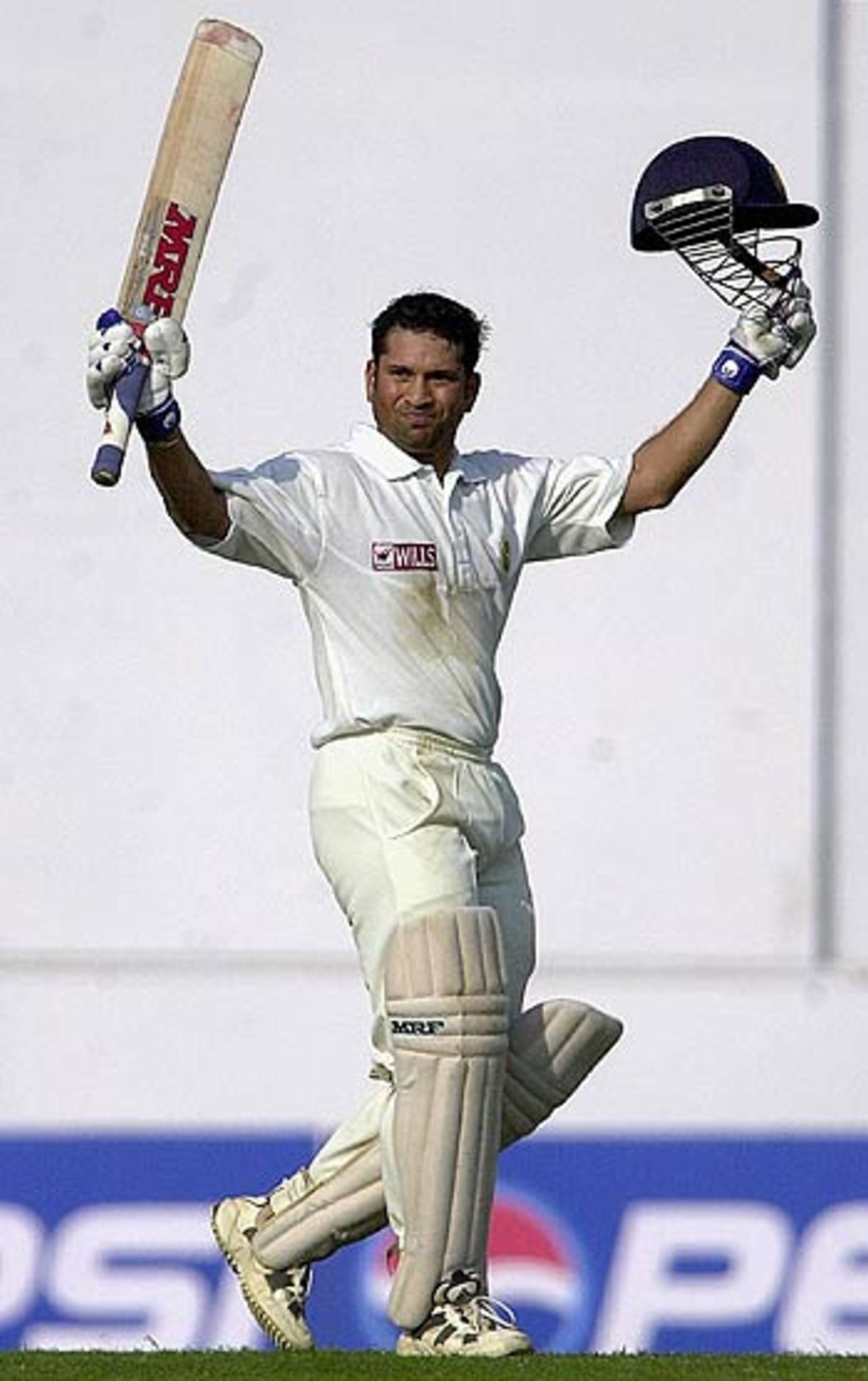 Sachin Tendulkar celebrates his second double-century, India v Zimbabwe, 2nd Test, Nagpur, November, 2000