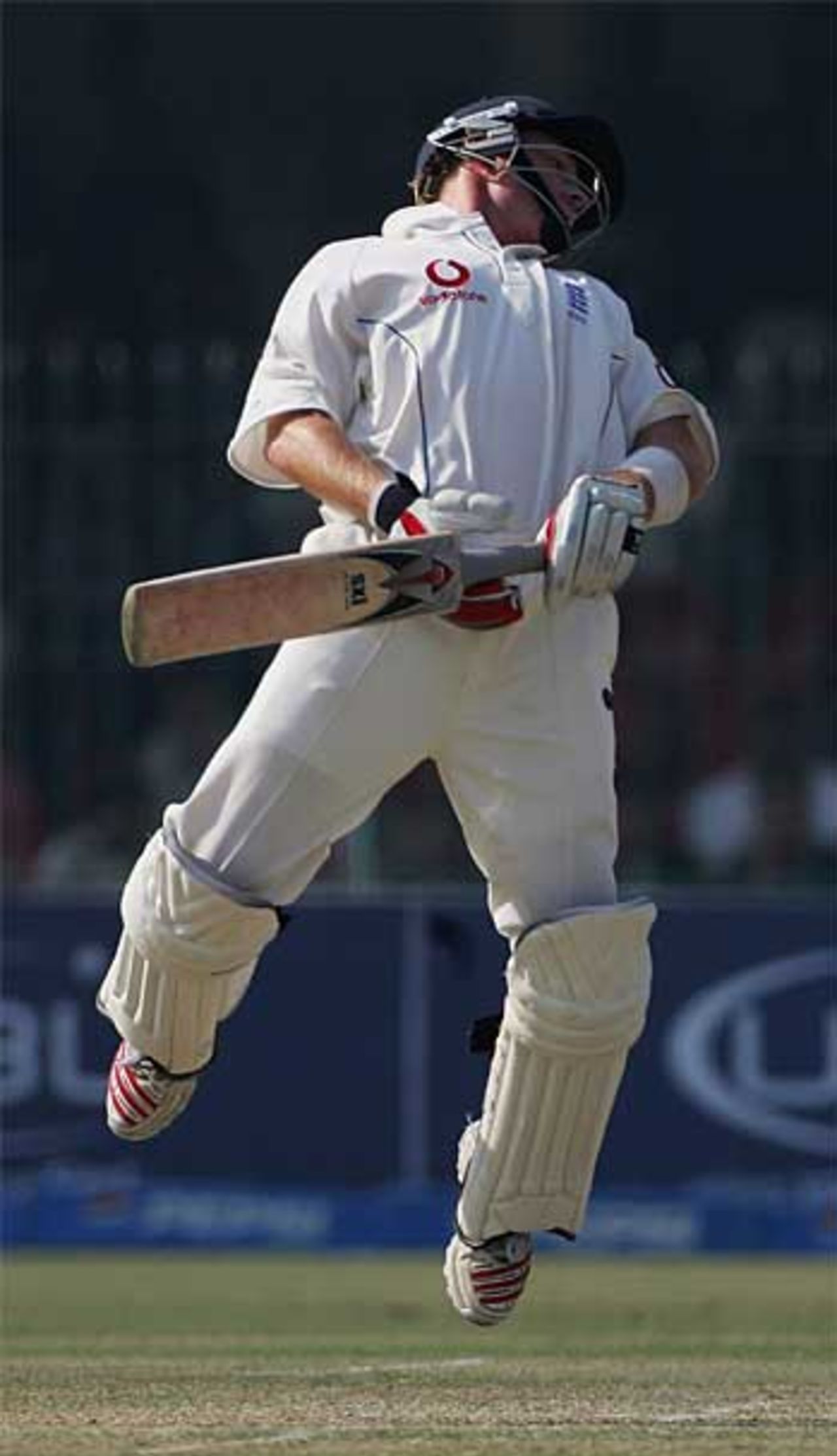 Ian Bell sways away from a bouncer, Pakistan v England, 3rd Test, Lahore, December 3, 2005