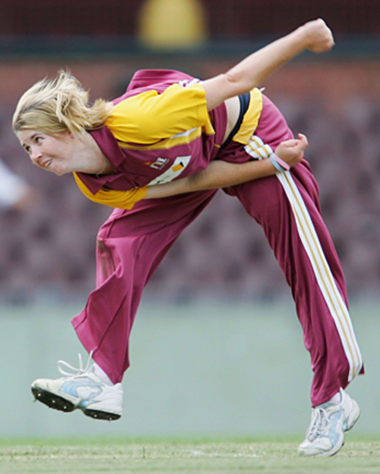 Rikki-Lee Rimington in action, NSW v Queensland, Sydney Cricket Ground, December 3, 2005