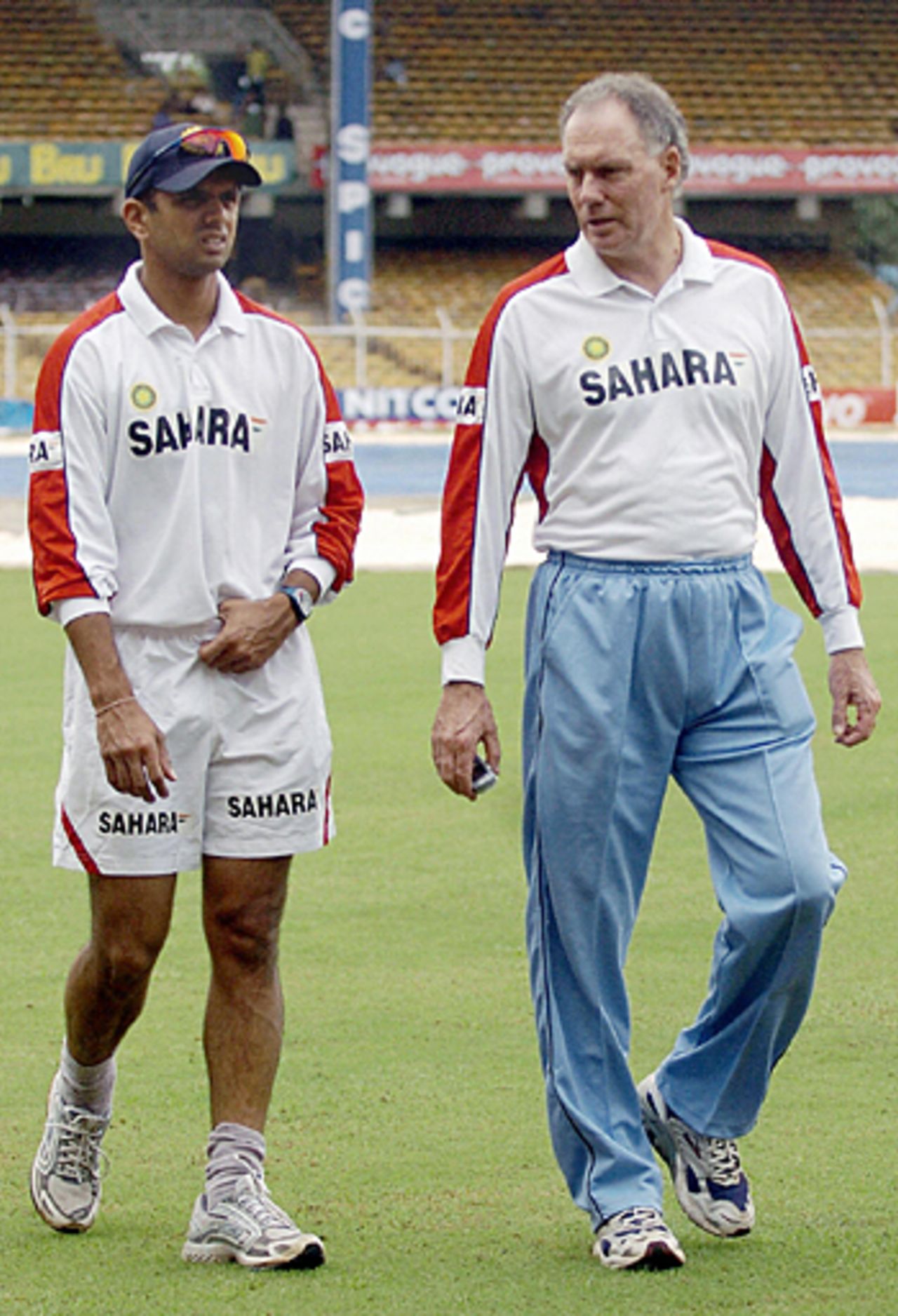 Rahul Dravid and Greg Chappell chat after the second day was abandoned, India v Sri Lanka, 1st Test, Chennai, December 3, 2005