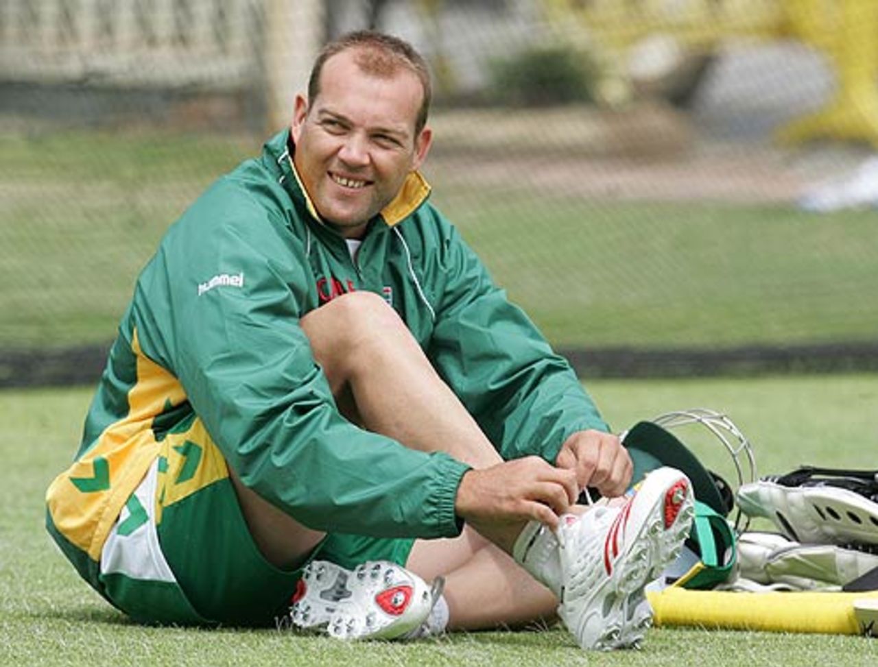 Jacques Kallis prepares for a session in the nets, WACA, Perth, December 4, 2005