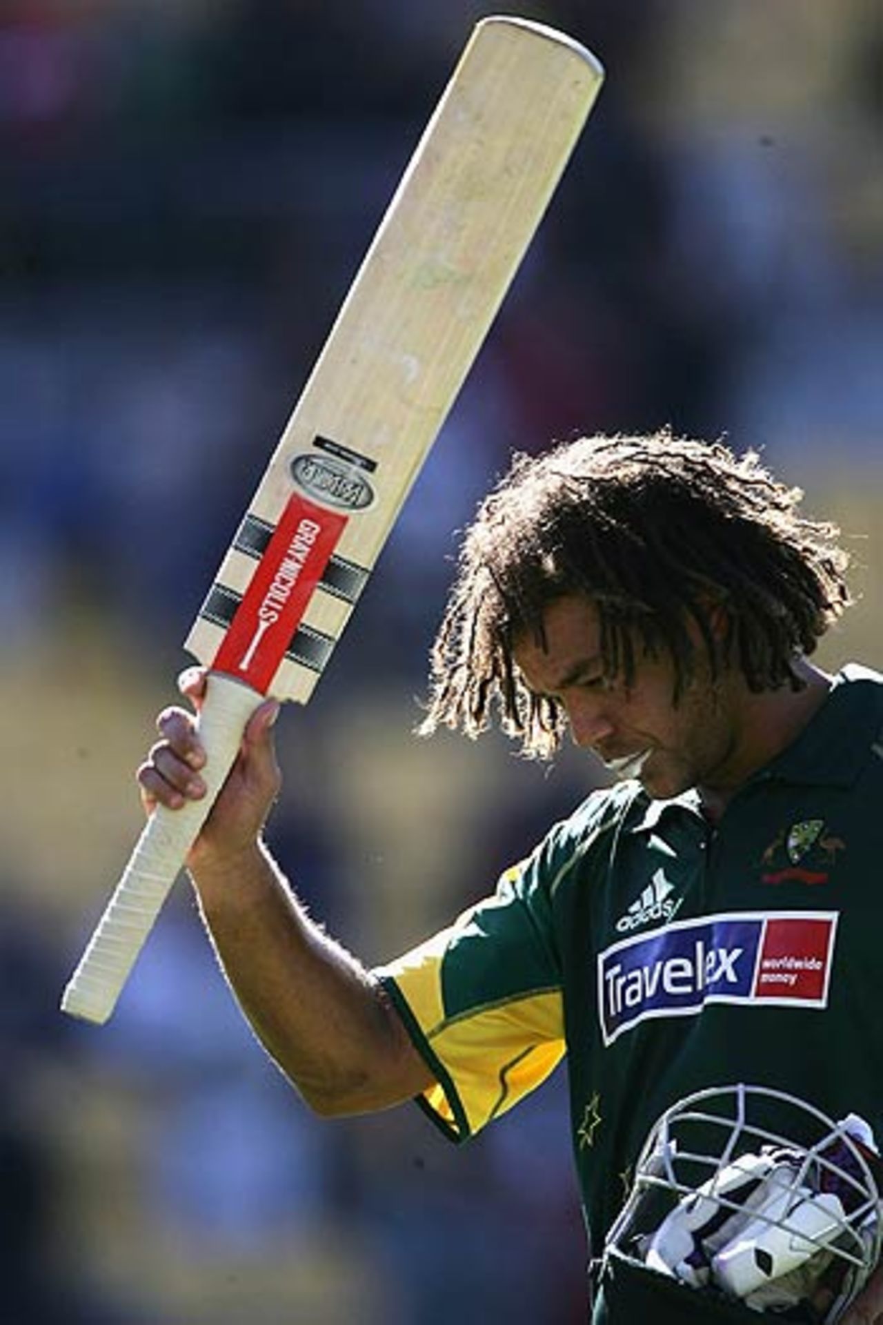 Andrew Symonds was dismissed in the last over, New Zealand v Australia, 2nd ODI, Wellington, December 7, 2005