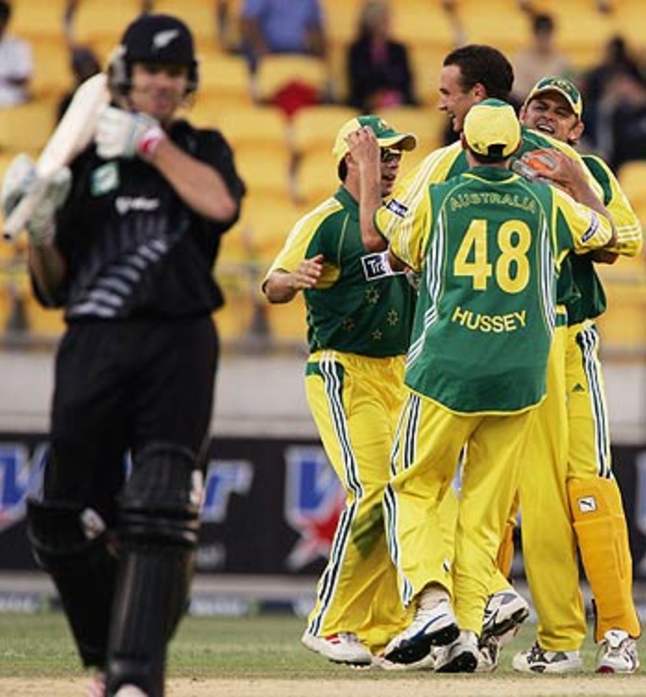 Australia celebrate after dismissing Hamish Marshall, New Zealand v Australia, 2nd ODI, Wellington, December 7, 2005