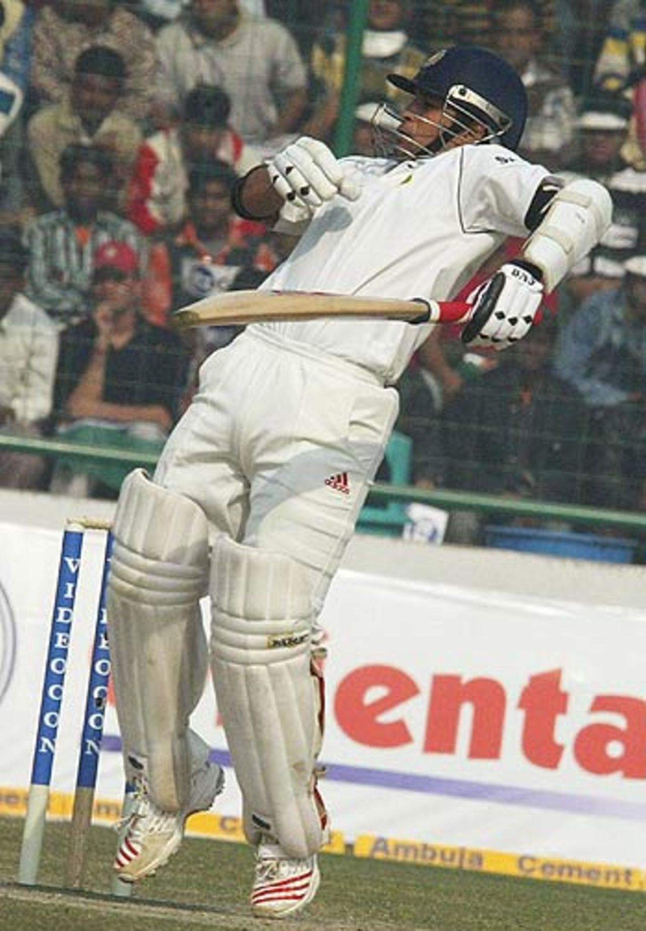 Sachin Tendulkar takes evasive action, India v Sri Lanka, 2nd Test, Delhi, 1st day, December 10, 2005