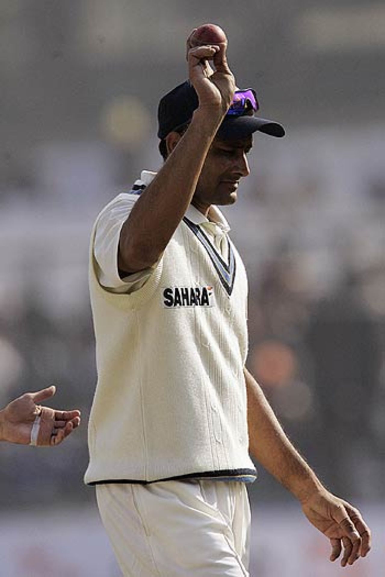 Anil Kumble leaves the field after his 6 for 72 routed Sri Lanka, India v Sri Lanka, 2nd Test, Delhi, 2nd day, December 12, 2005