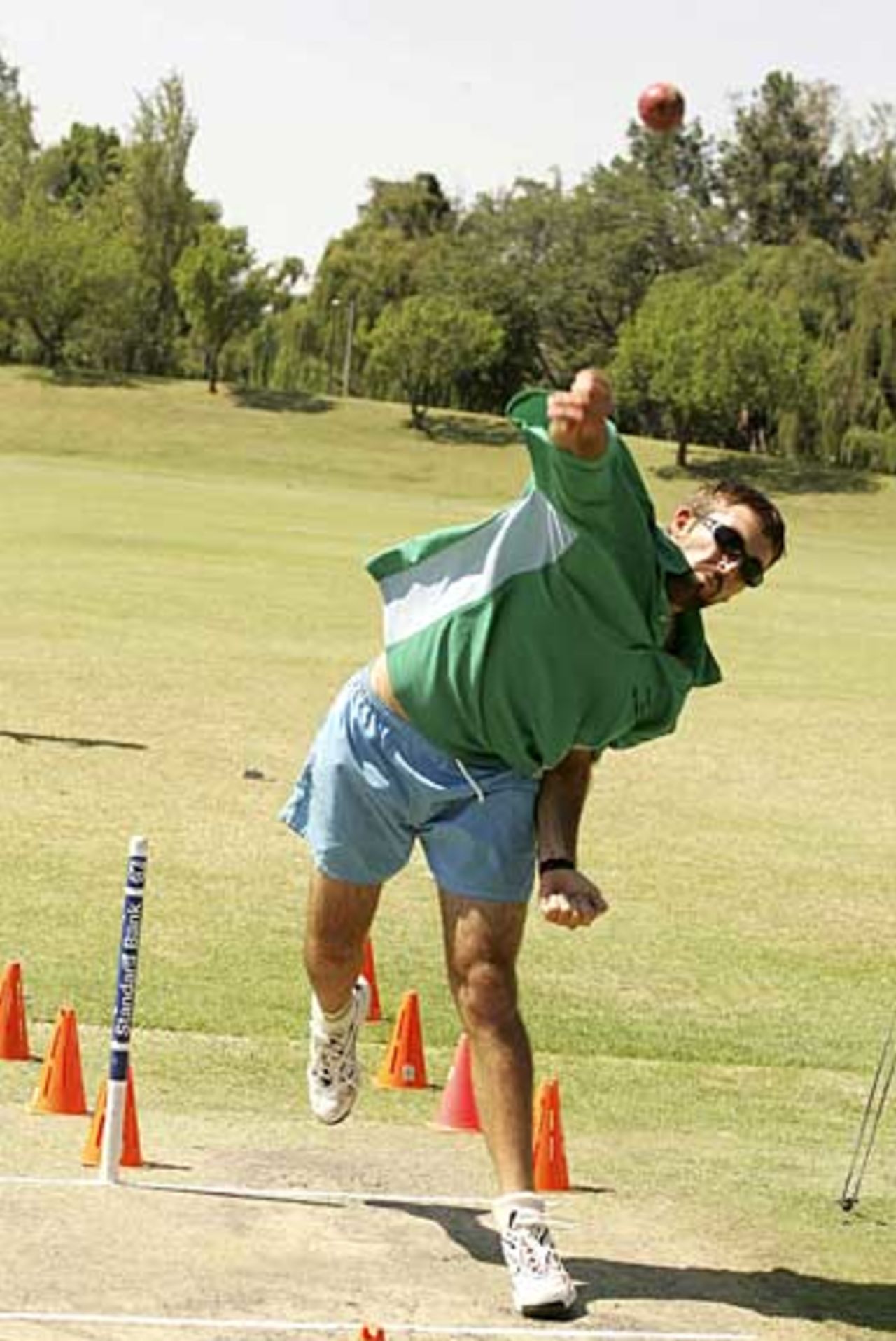 Jim West bowls at the ICC Winter training camp in Pretoria where Associate countries have been making use of the warm weather conditions, High Performance Centre, Pretoria, December 16, 2005