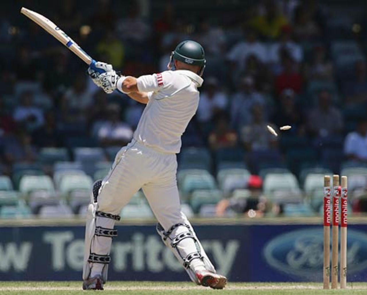 Herschelle Gibbs is bowled by Brett Lee, Australia v South Africa, 1st Test, Perth, 1st day, December 17, 2005