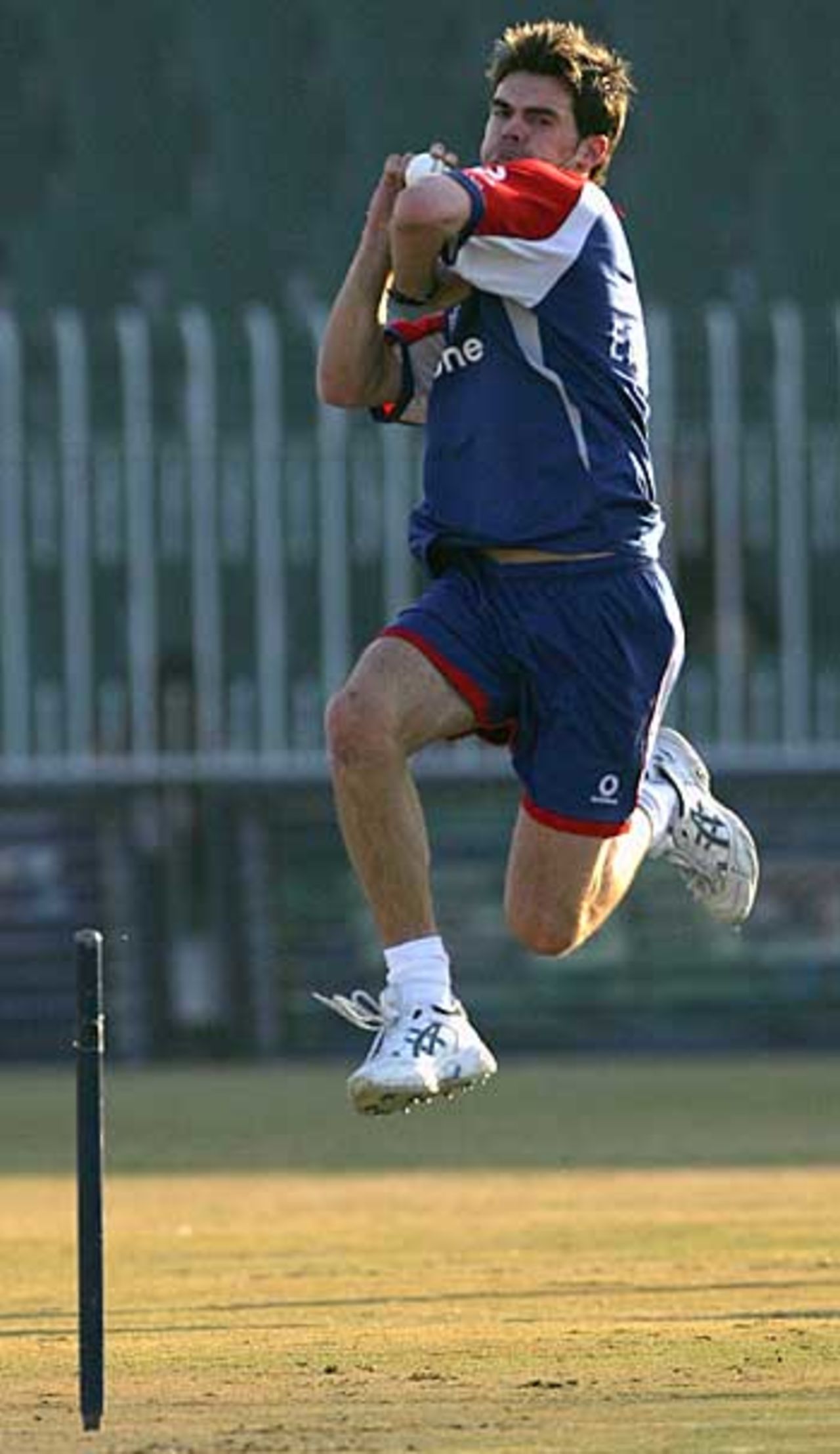 James Anderson approaches his delivery stride, Rawalpindi, December 17, 2005