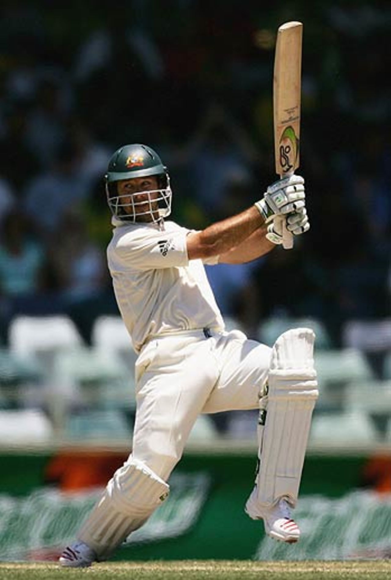 Ricky Ponting cuts during his half-century, Australia v South Africa, 1st Test, Perth, 3rd day, December 18, 2005