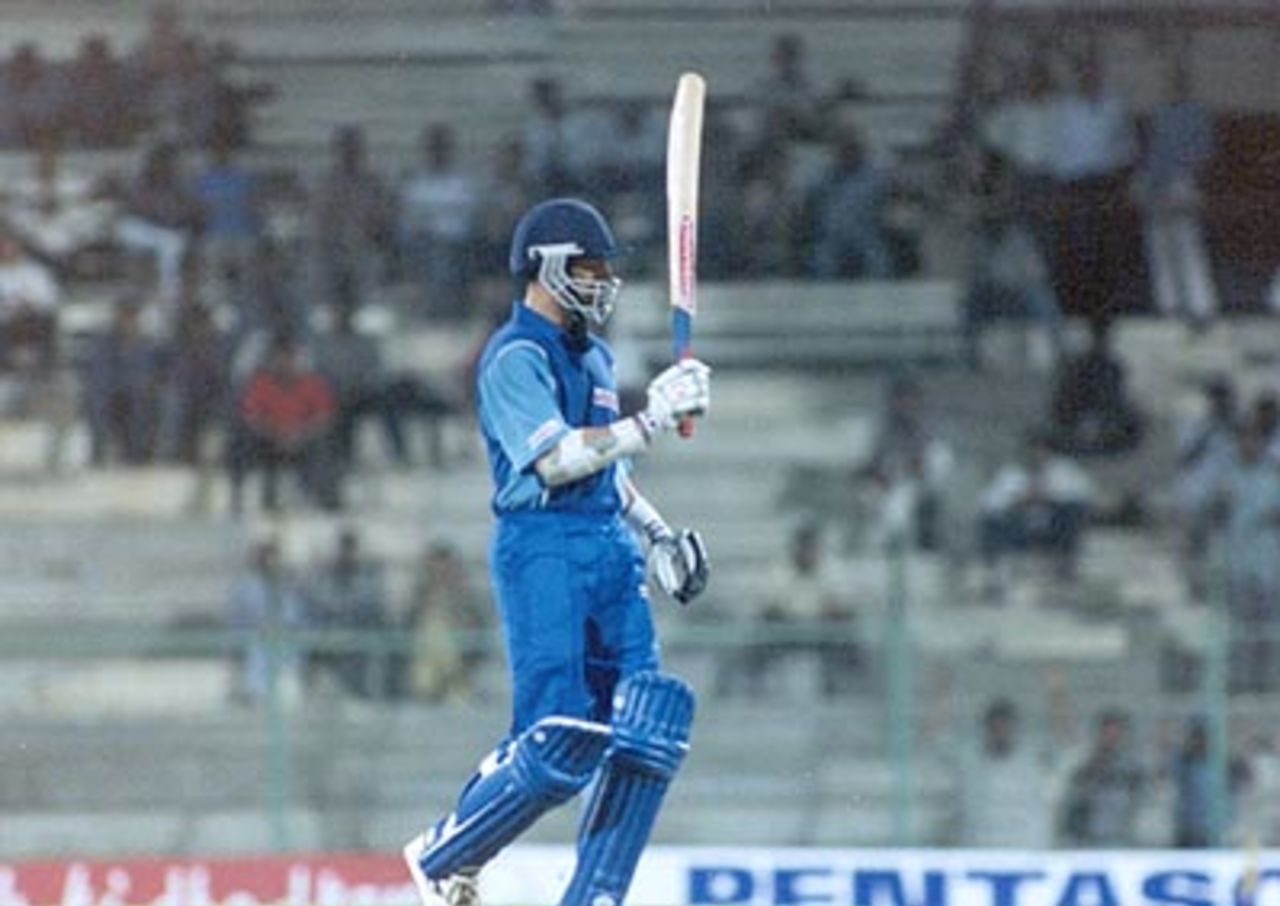 Kanitkar raises his bat to acknowledges the crowd on reaching his fifty. Challenger Series 2000/01, India v India 'A', MA Chidambaram Stadium, Chepauk, Chennai, 12 Feb 2001