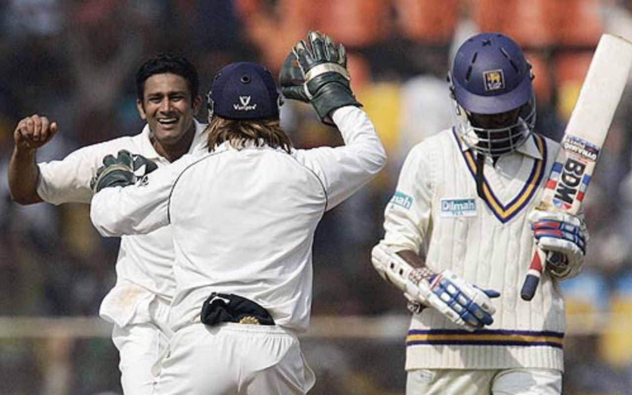 Anil Kumble celebrates the wicket of Upul Tharanga, India v Sri Lanka, 3rd Test, Ahmedabad, 4th day, December 21, 2005