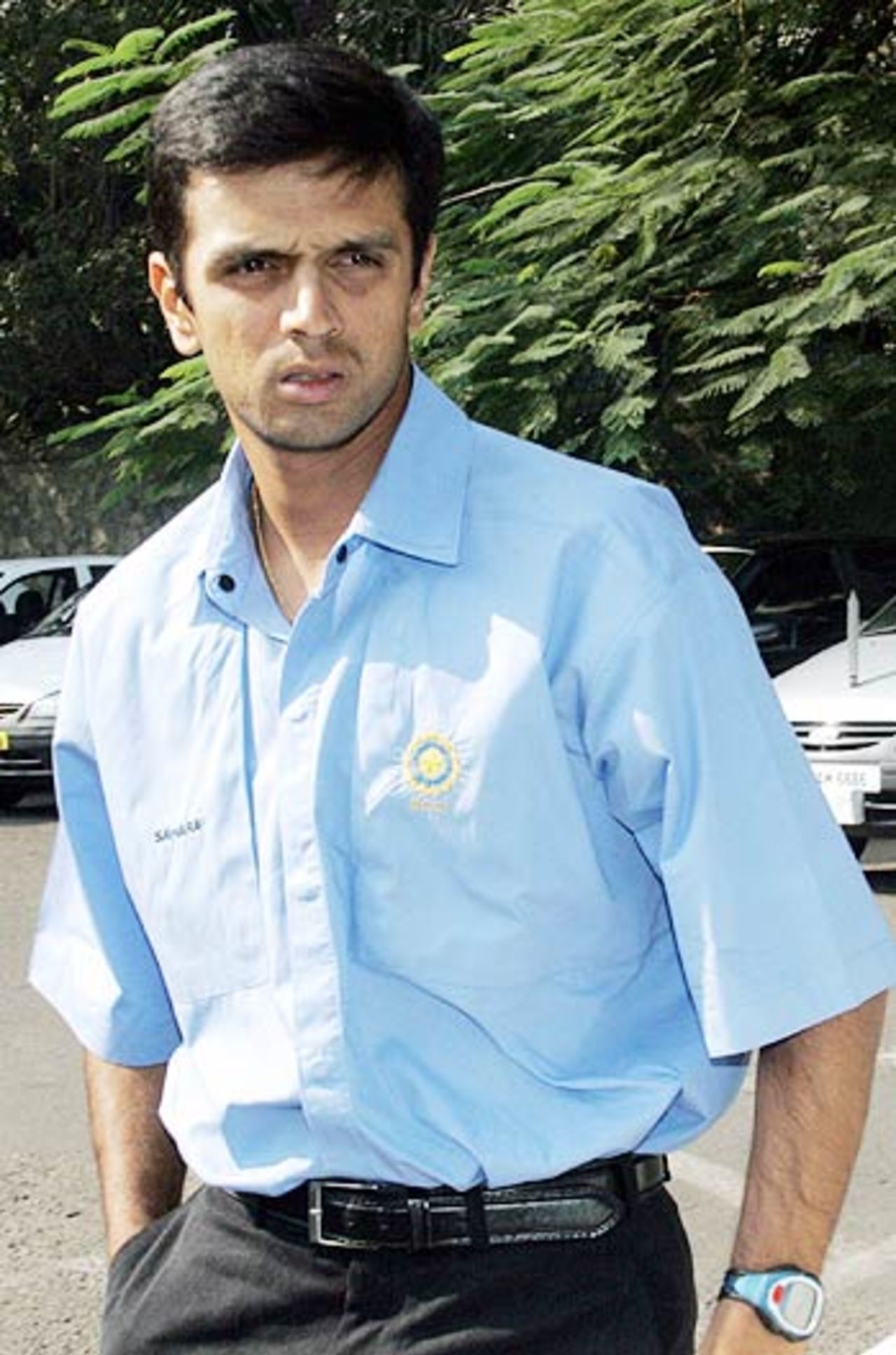 Rahul Dravid arrives for the selection committee meeting in Mumbai, December 24, 2005