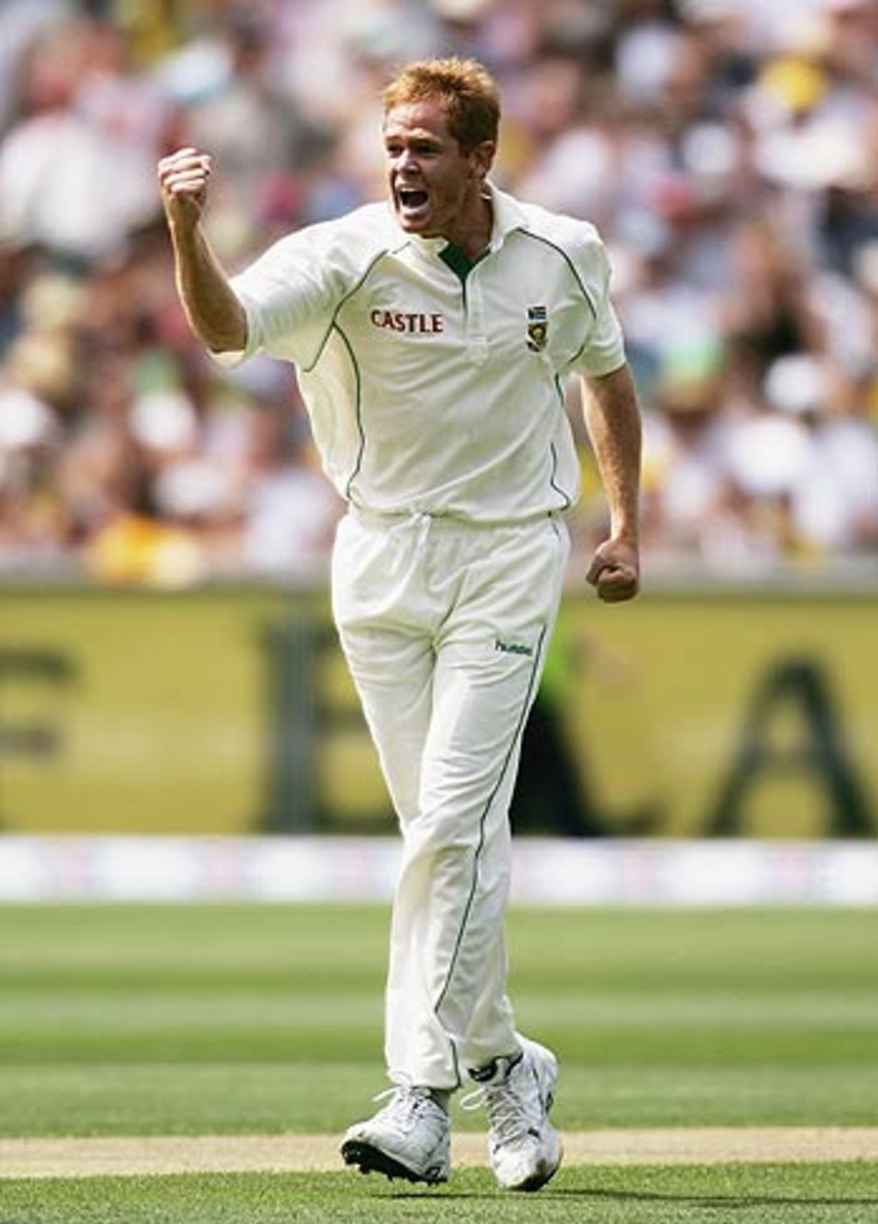 Shaun Pollock celebrates the wicket of Phil Jaques, Australia v South Africa, 2nd Test, Melbourne, 1st day, December 26, 2005