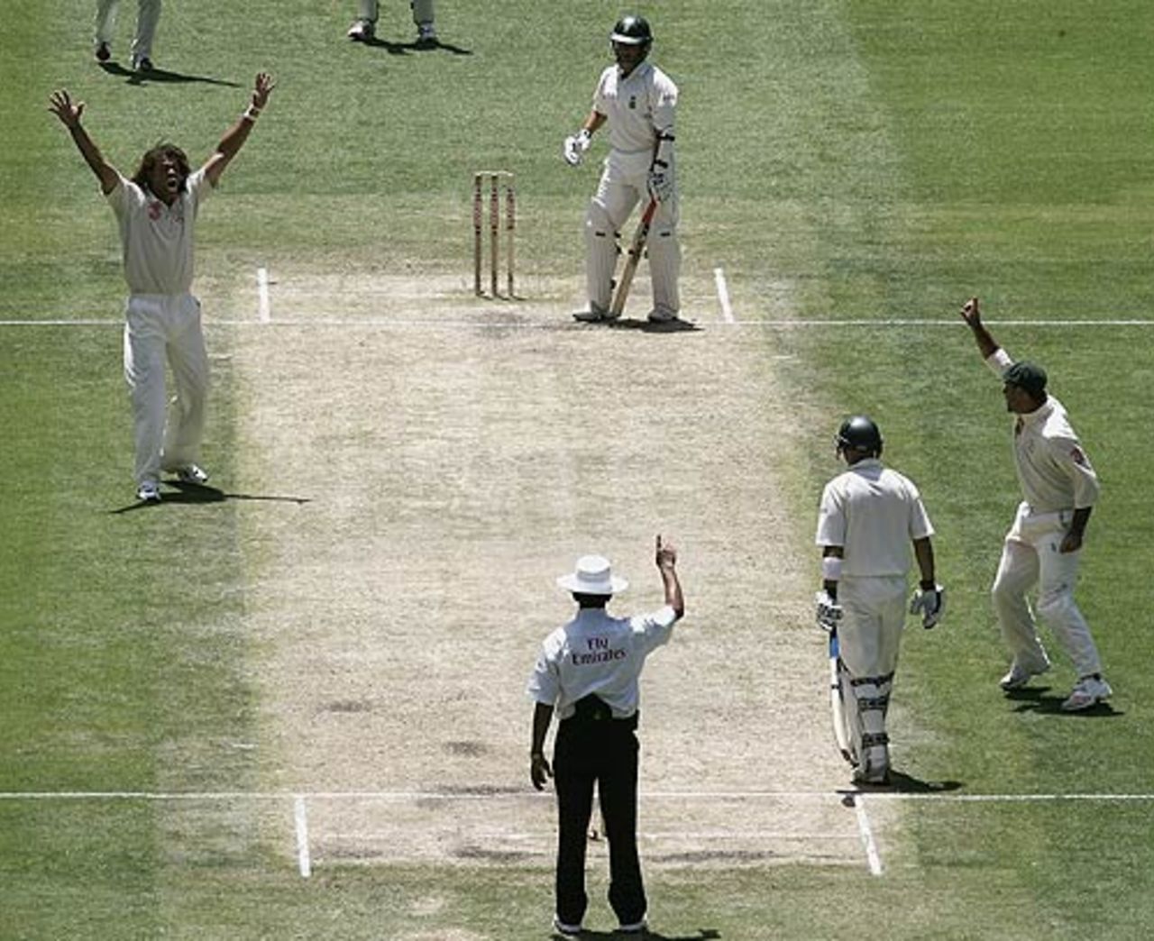 Asad Rauf raises his finger to signal the end of Mark Boucher, lbw to Andrew Symonds for 23, Australia v South Africa, 2nd Test, Melbourne, 3rd day, December 28, 2005