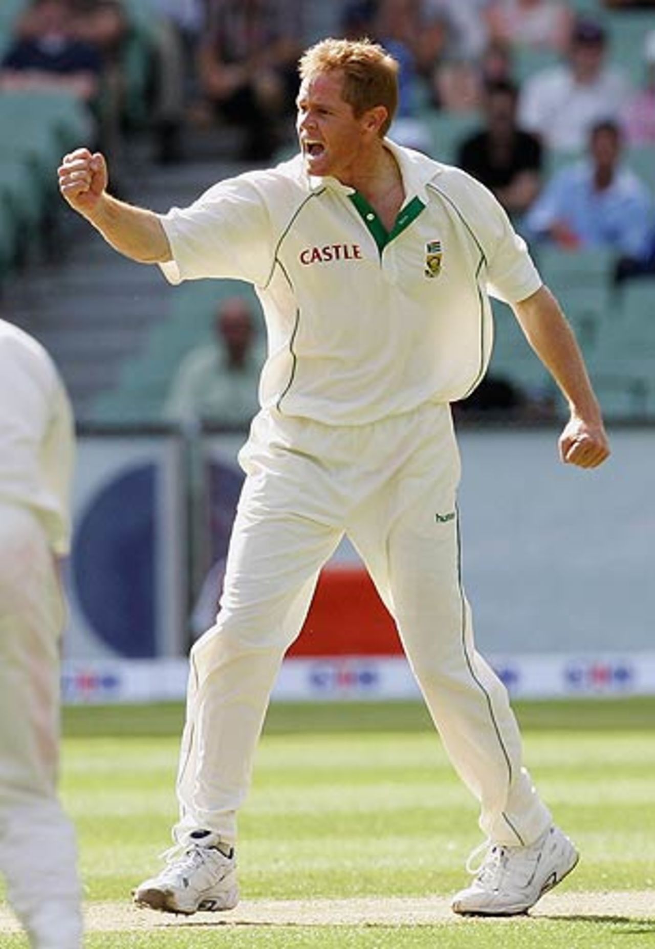 Shaun Pollock dismissed Ricky Ponting lbw for 11, Australia v South Africa, 2nd Test, Melbourne, 3rd day, December 28, 2005