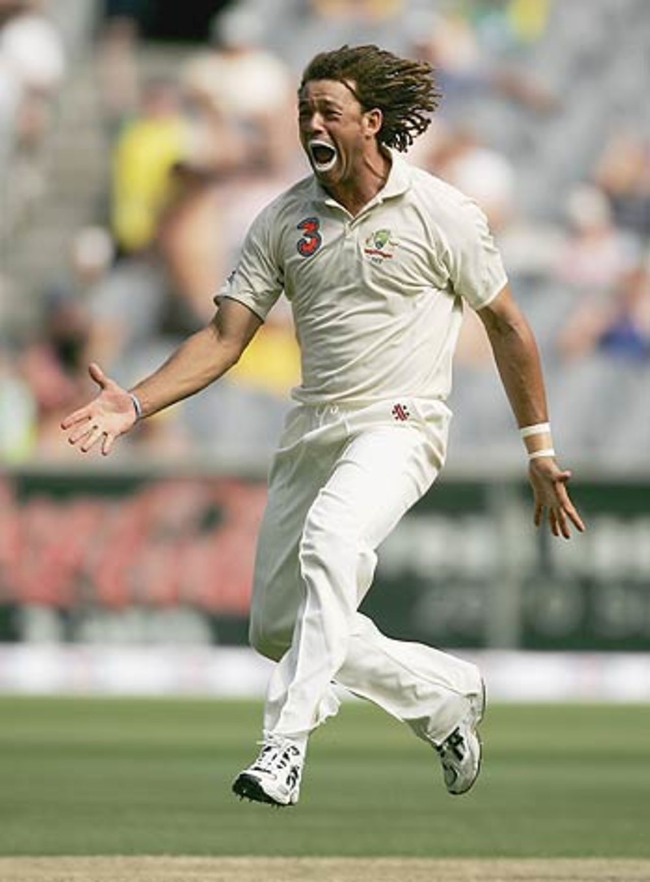 Andrew Symonds turned in a fine allround performance at the MCG, Australia v South Africa, 2nd Test, Melbourne, 4th day, December 29, 2005