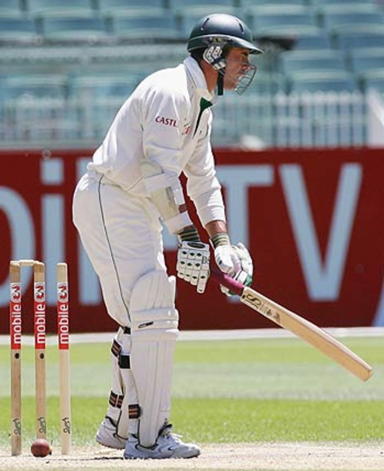 Nicky Boje is bowled off the inside edge , Australia v South Africa, 2nd Test, Melbourne, 4th day, December 30, 2005