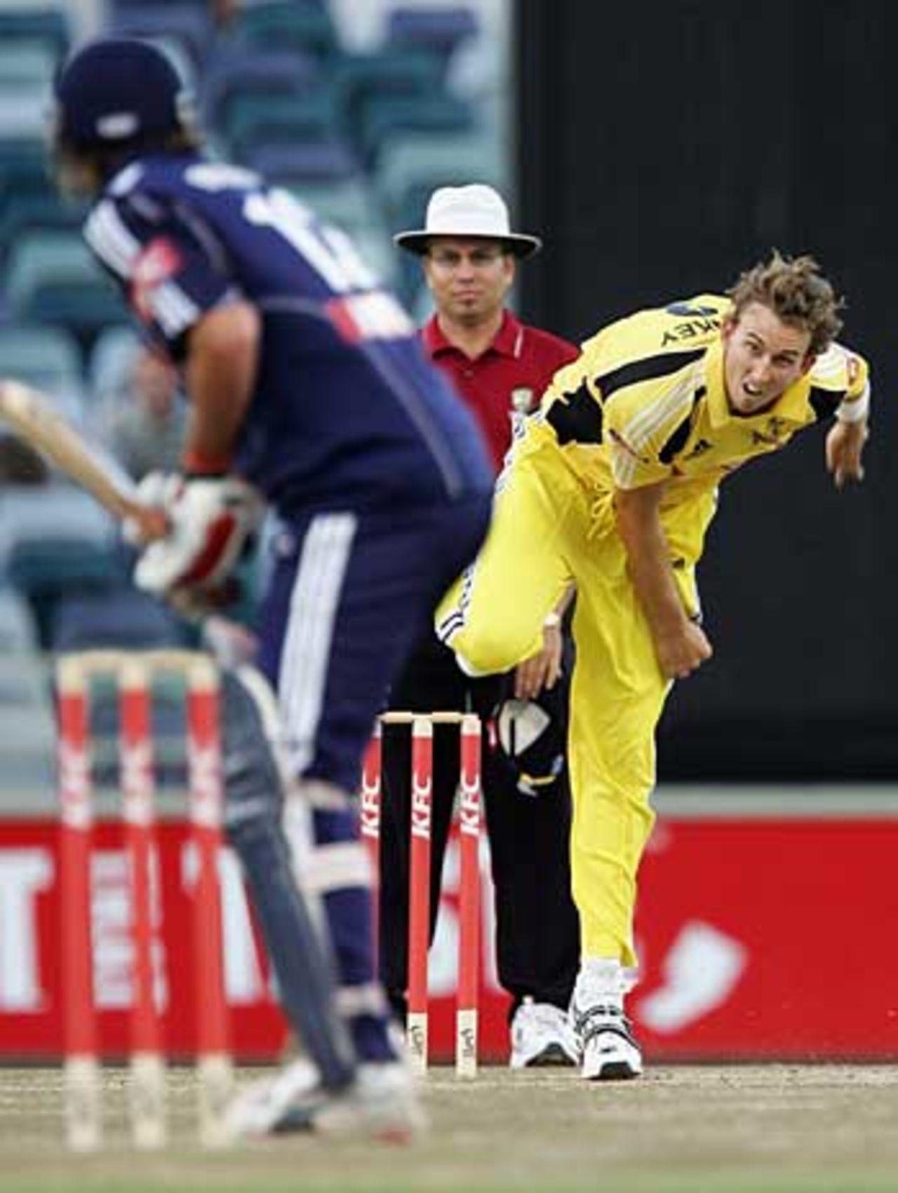 Brett Dorey, on the day of his first international call, opens the bowling for WA in the Twenty20, Western Australia v Victoria, Twenty20, Perth, January 6, 2005