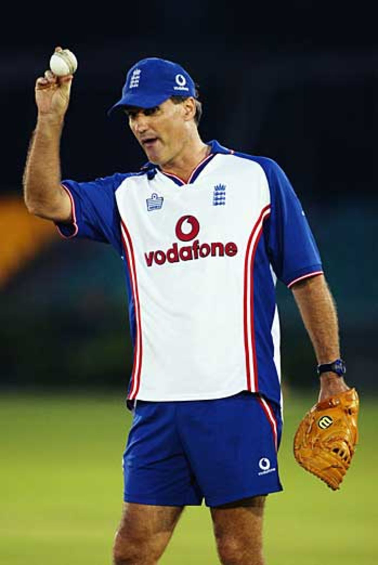 Tim Boon organises a fielding session, Sri Lanka v England, Dambulla, November 17, 2003