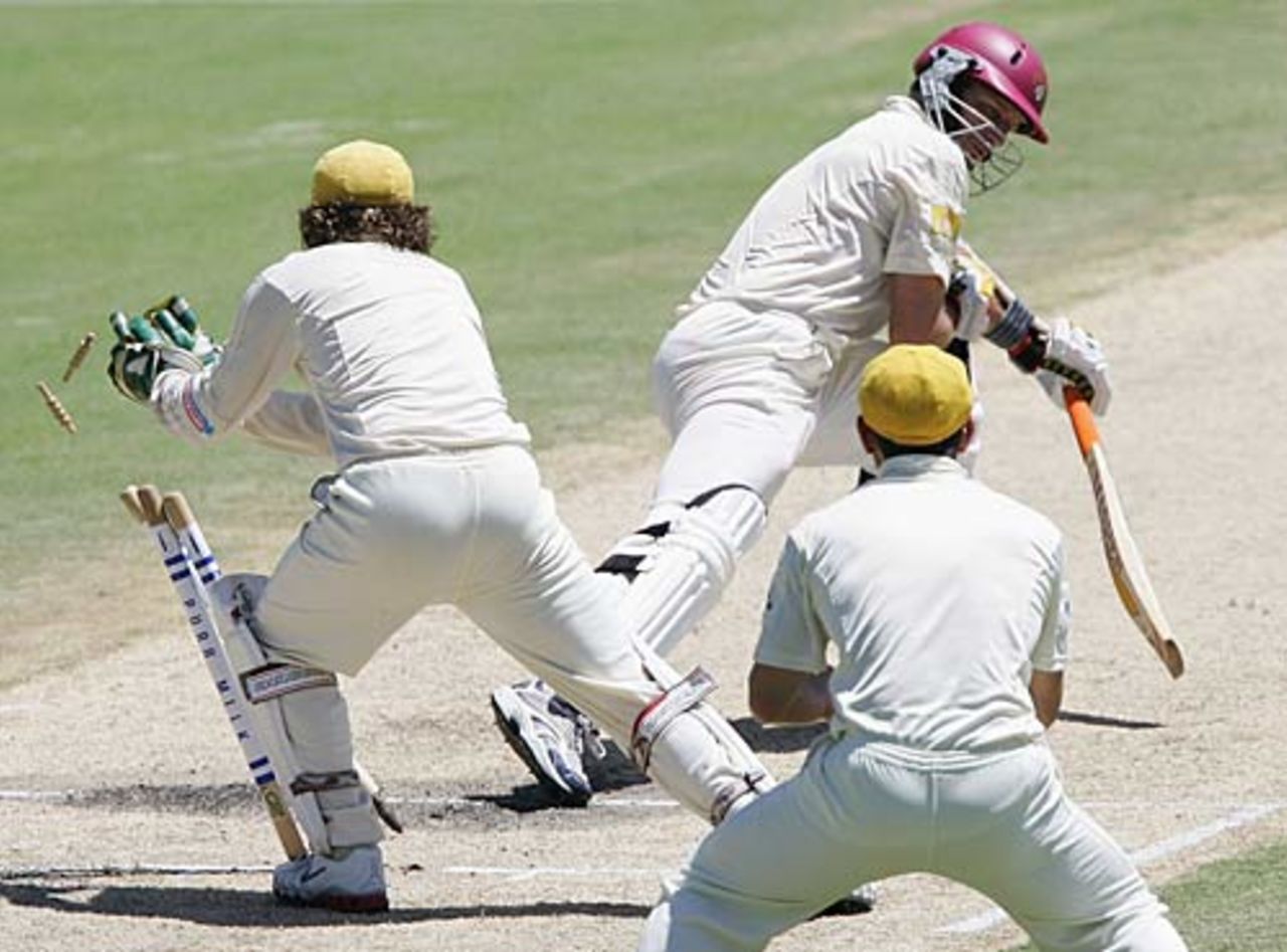 Ryan Campbell attempts to stump Michael Kasprowicz, Western Australia v Queensland, Pura Cup, Perth, January 17, 2006