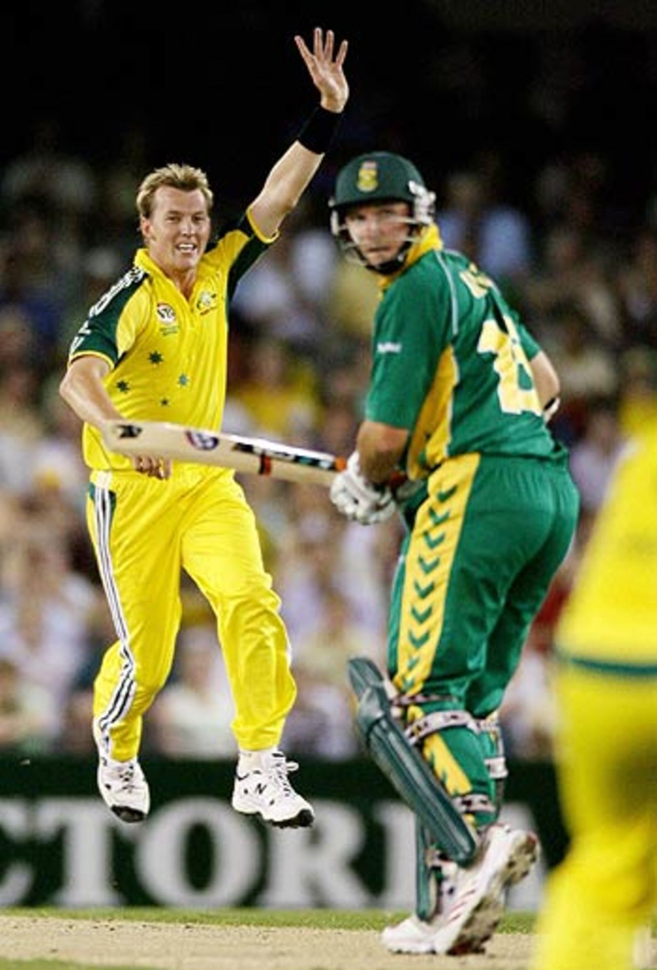 Graeme Smith is caught behind by Brad Haddin off Brett Lee, Australia v South Africa, VB Series, Telstra Dome, Melbourne, January 20, 2006