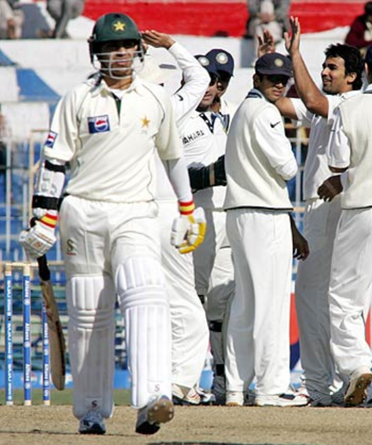 Salman Butt nicked Zaheer Khan to the wicketkeeper for 37, Pakistan v India, 2nd Test, Faisalabad, 1st day, January 21, 2006