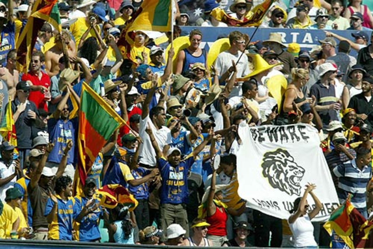Sri Lankan fans cheer on their team, Australia v Sri Lanka, VB Series, Sydney, January 22, 2006